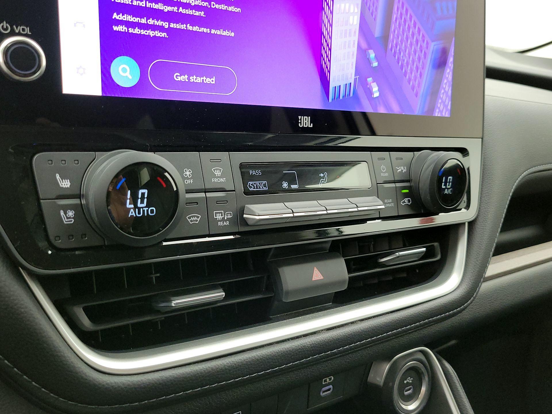 Thumbnail: 2024 Toyota Grand Highlander - 16