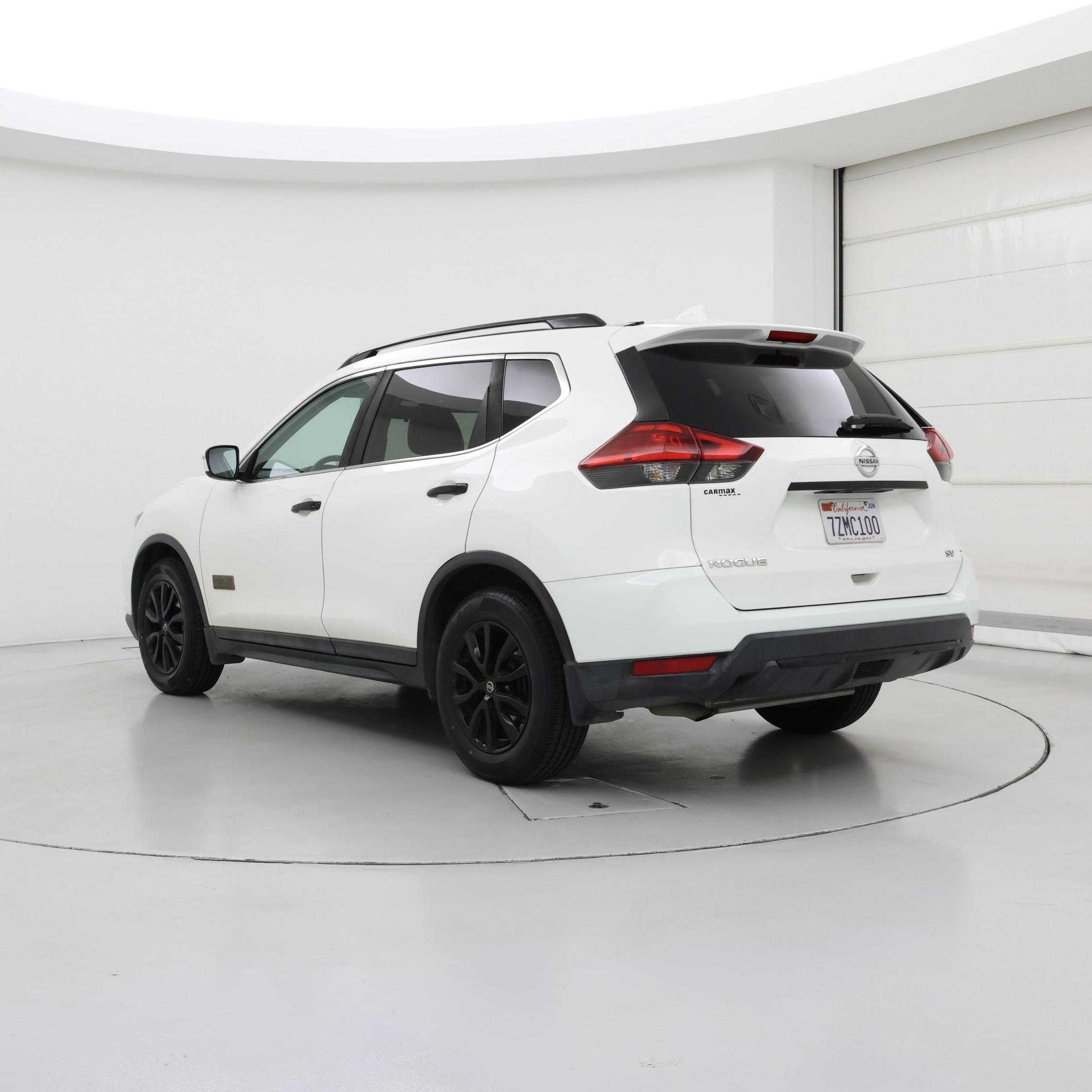 Thumbnail: 2017 Nissan Rogue - 2