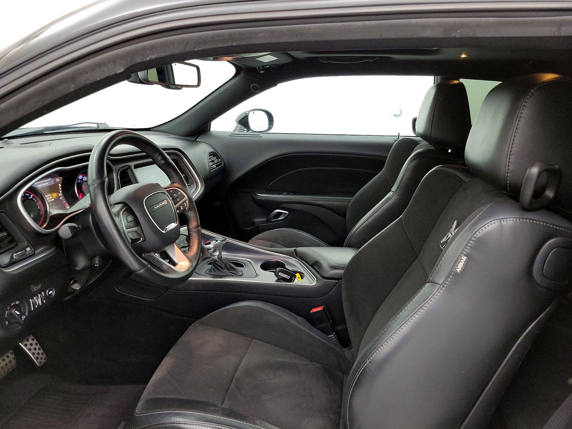 Thumbnail: 2016 Dodge Challenger - 11