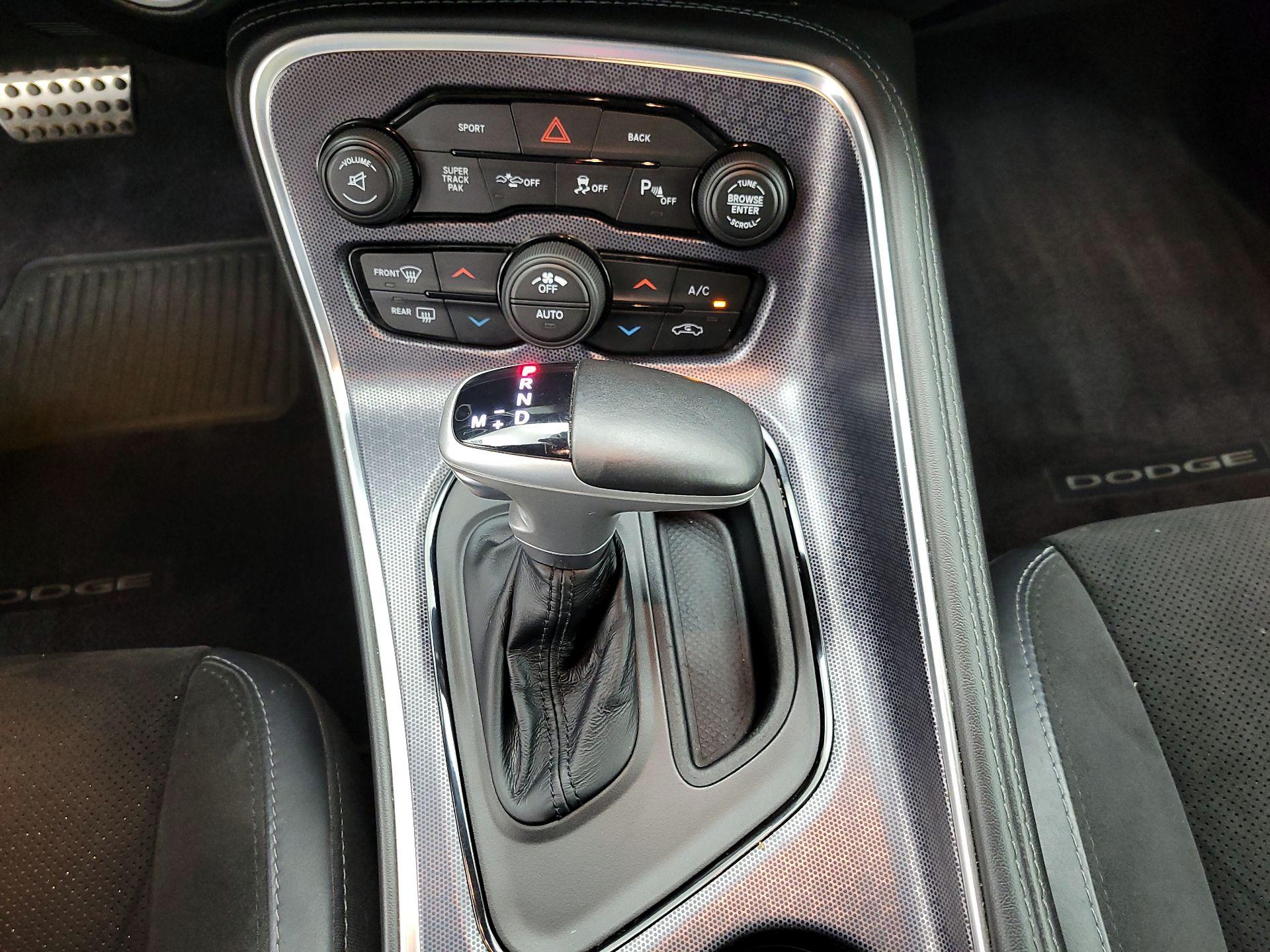 Thumbnail: 2016 Dodge Challenger - 18