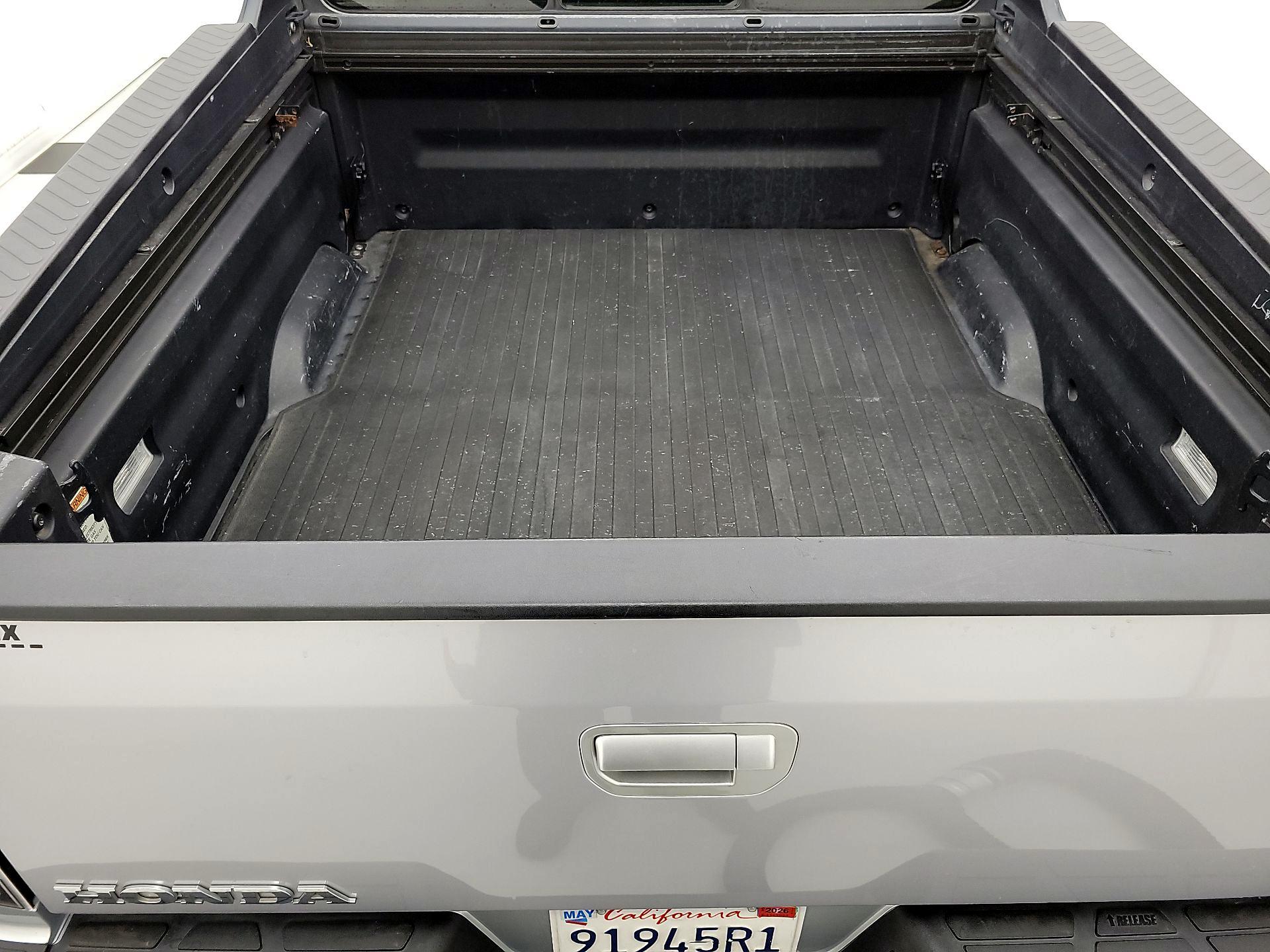 Thumbnail: 2014 Honda Ridgeline - 20