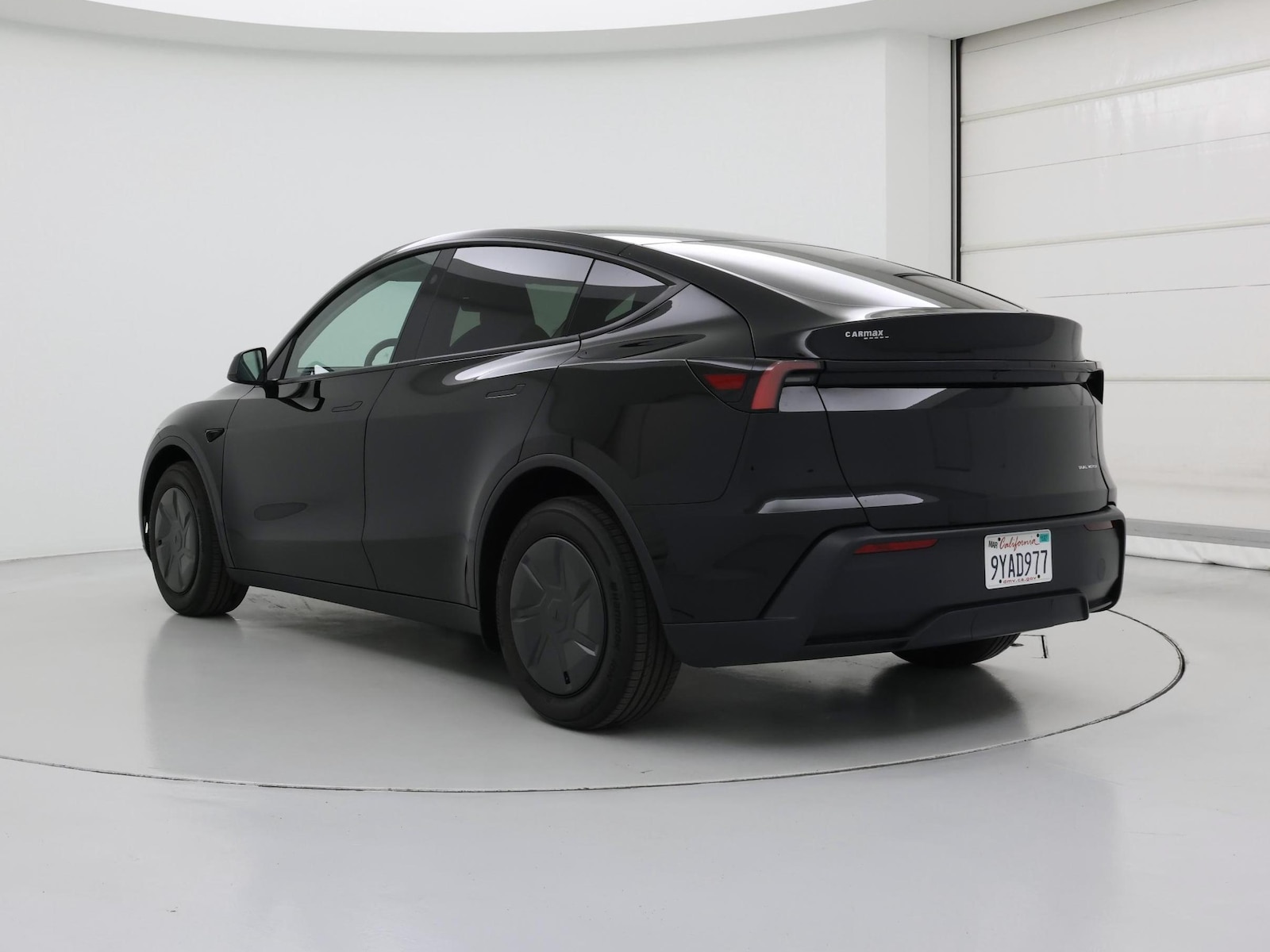 2026 Tesla Model Y Long Range - Photo 3