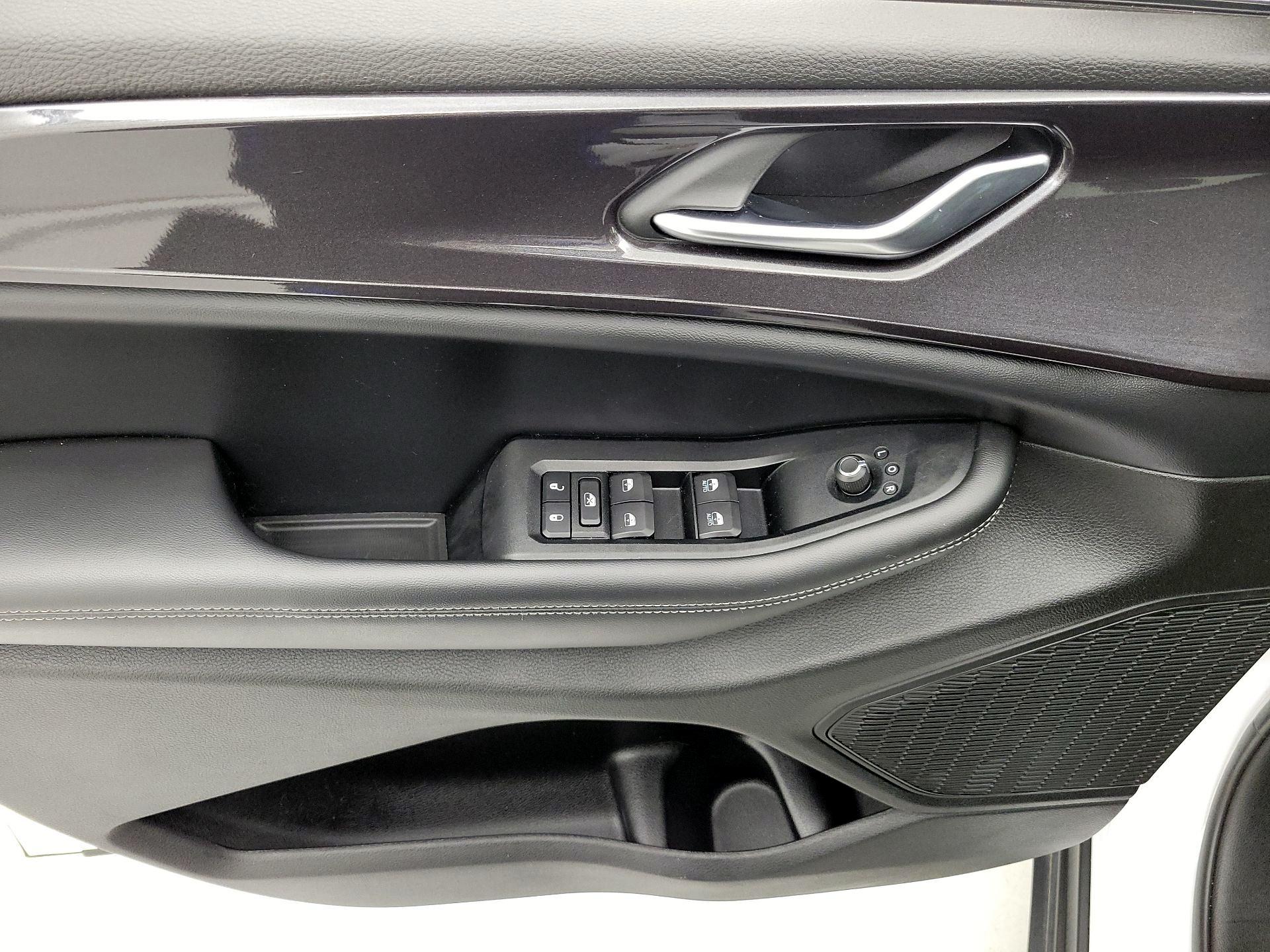 Thumbnail: 2023 Jeep Grand Cherokee - 12