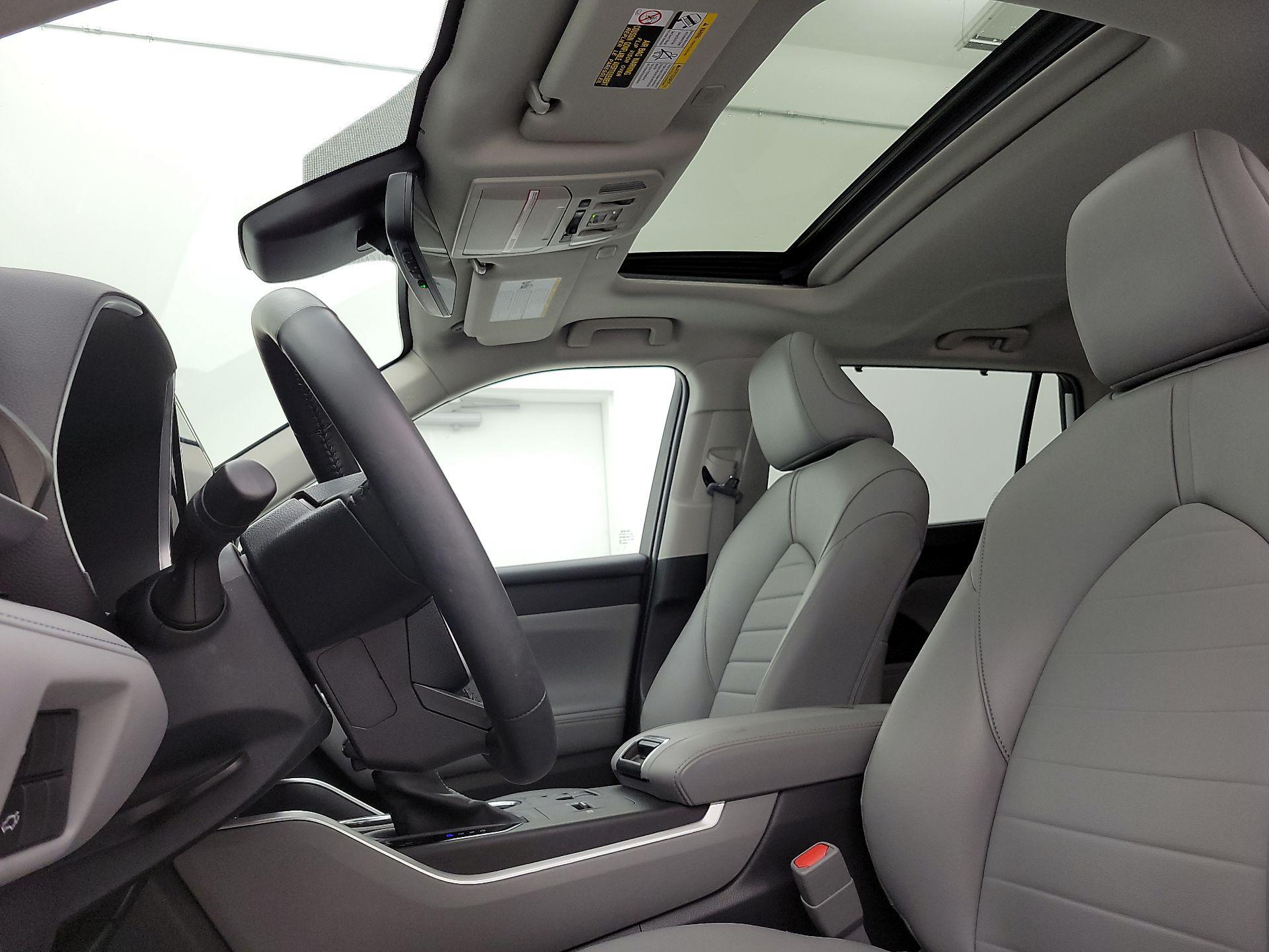 Thumbnail: 2023 Toyota Highlander - 19