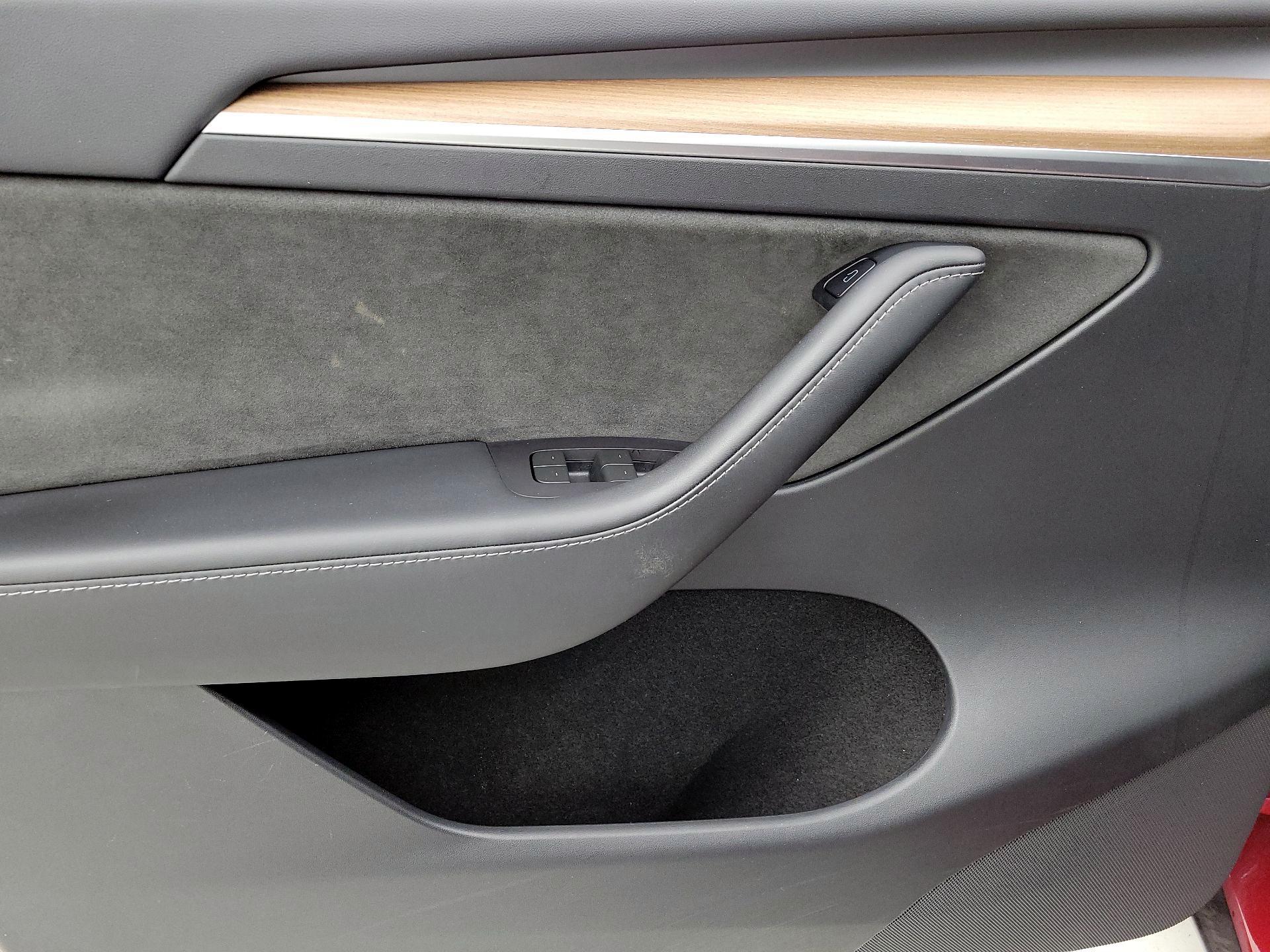 Thumbnail: 2023 Tesla Model Y - 12