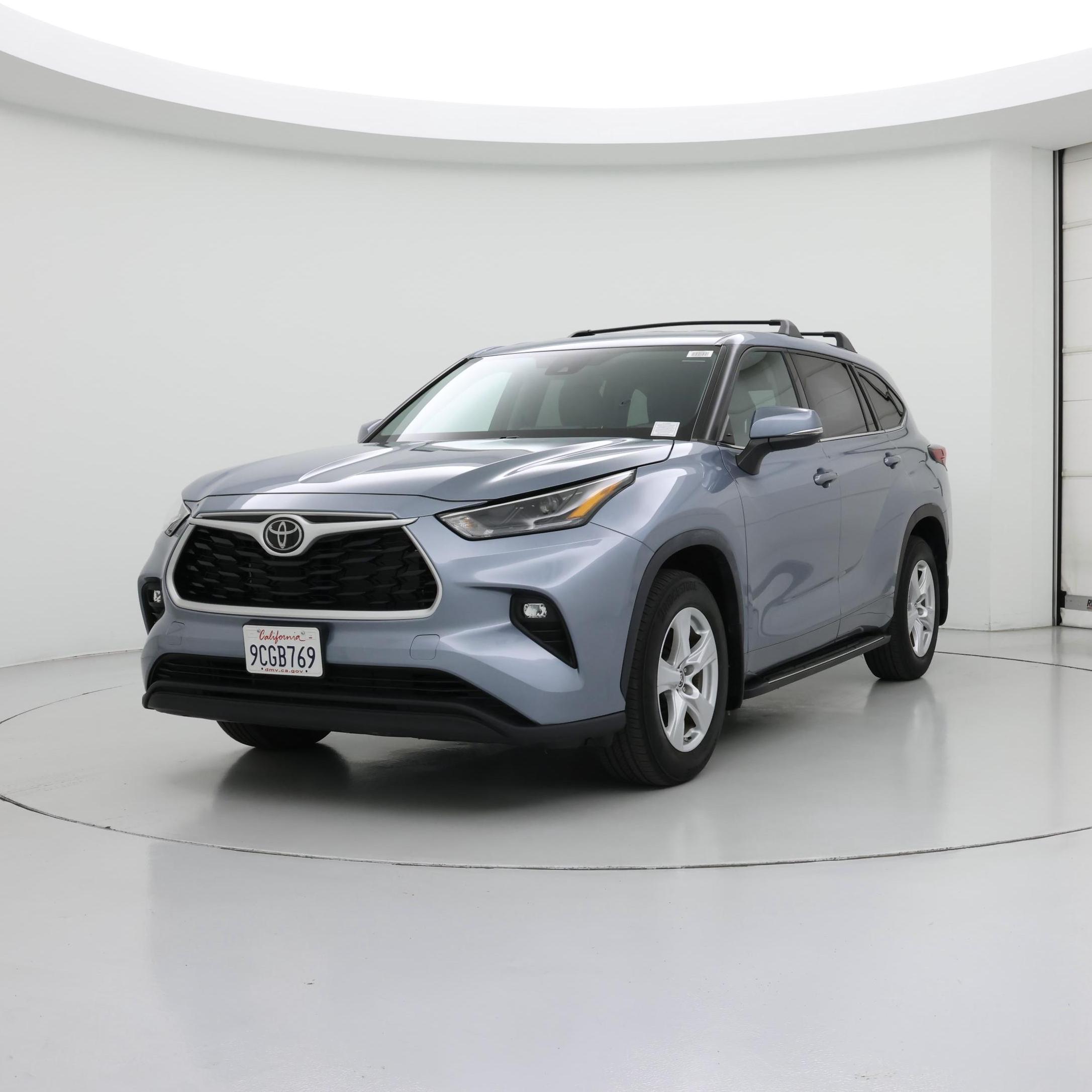 Thumbnail: 2022 Toyota Highlander - 4