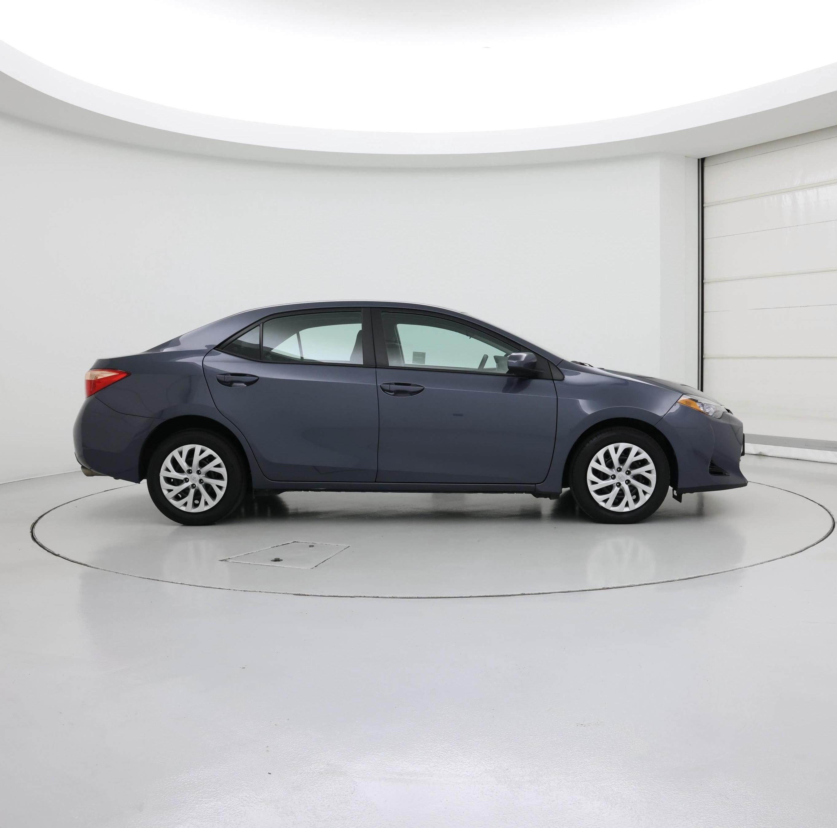 Thumbnail: 2017 Toyota Corolla - 7