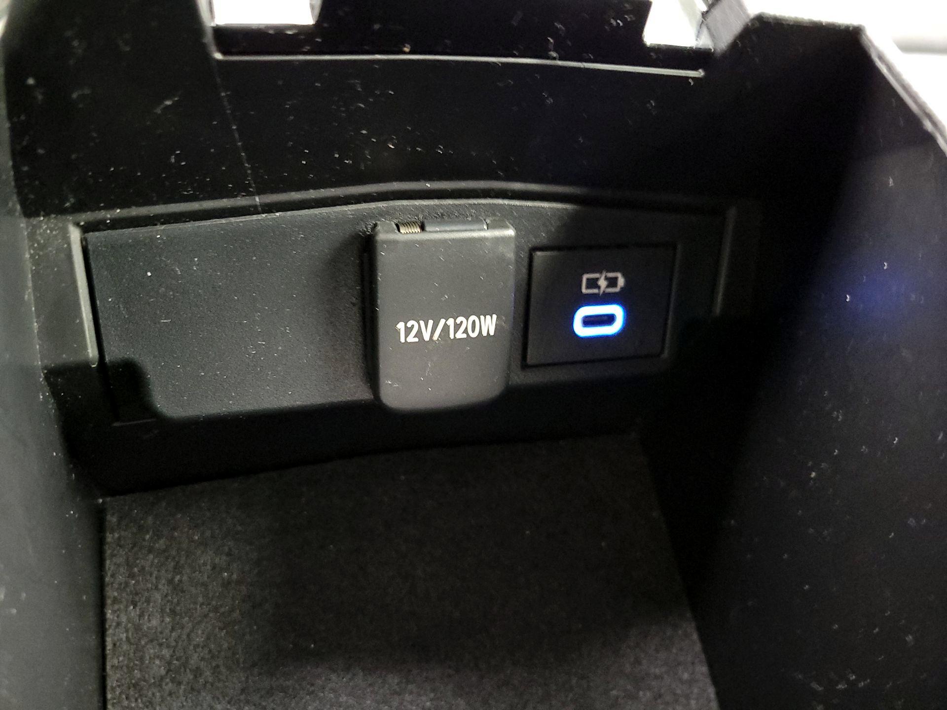 Thumbnail: 2022 Toyota Corolla - 18