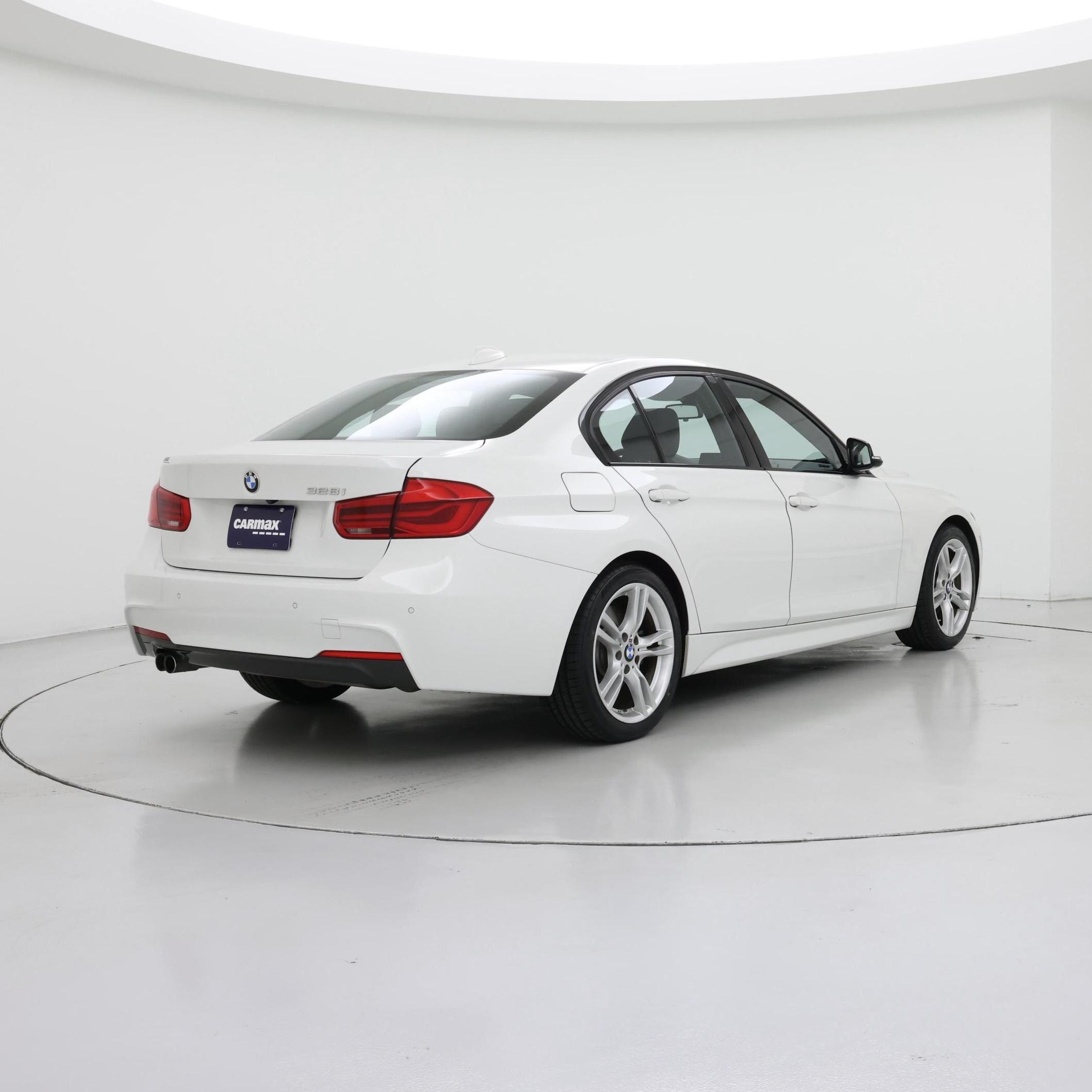 Thumbnail: 2016 BMW 3 Series - 8