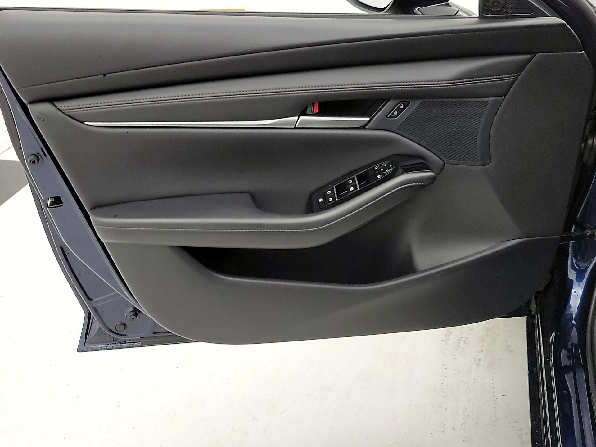 Thumbnail: 2025 Mazda Mazda3 - 12