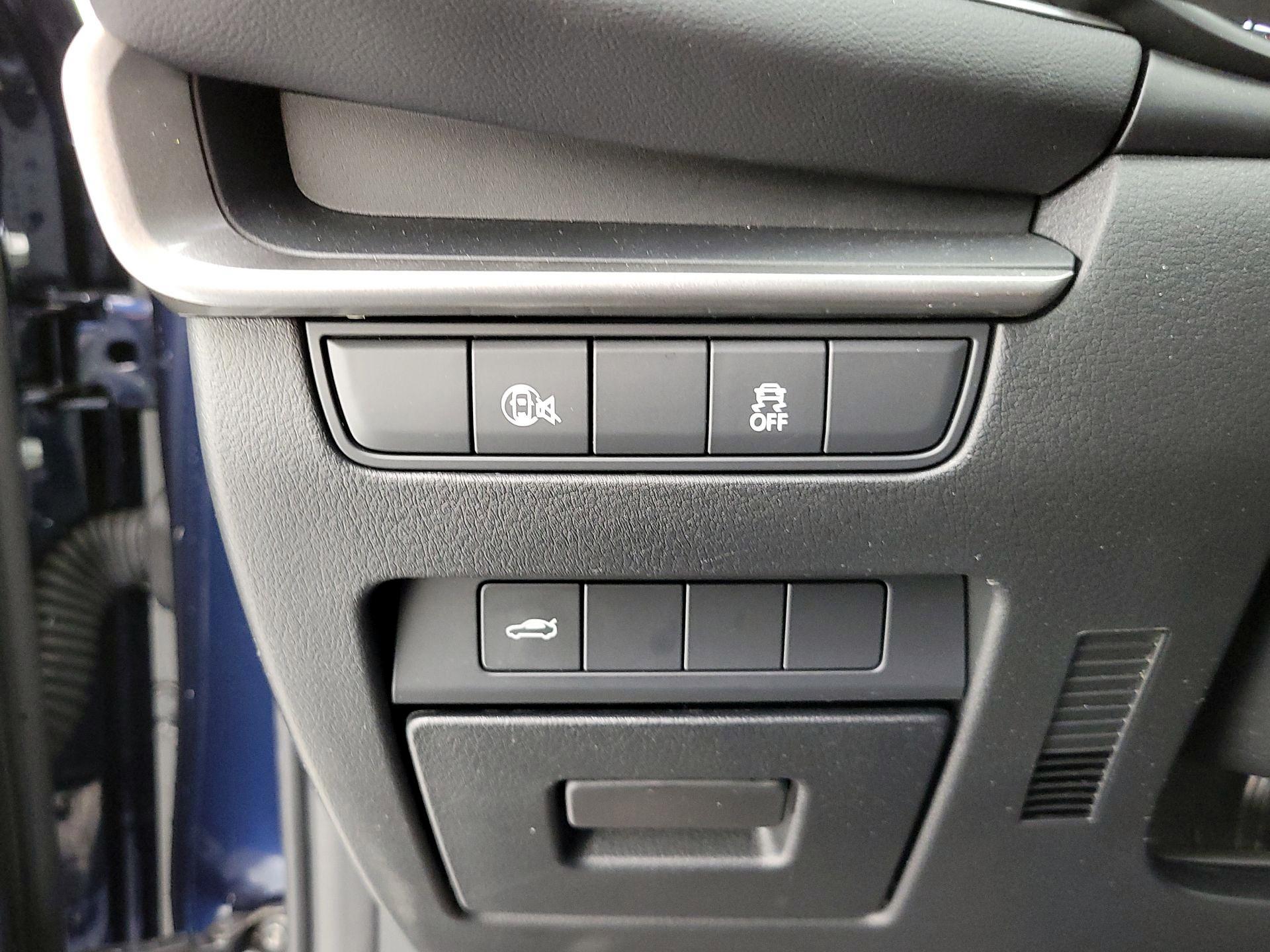 Thumbnail: 2025 Mazda Mazda3 - 13