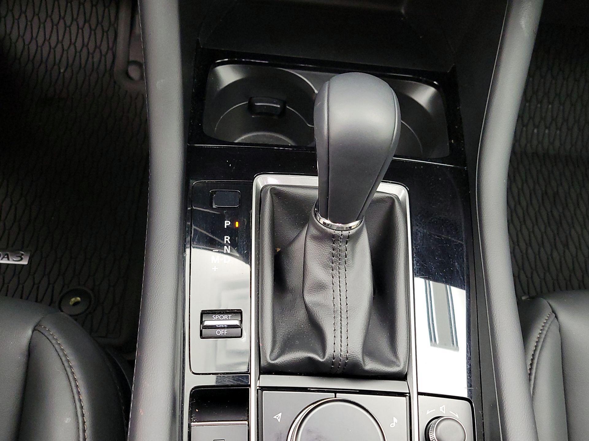 Thumbnail: 2025 Mazda Mazda3 - 17