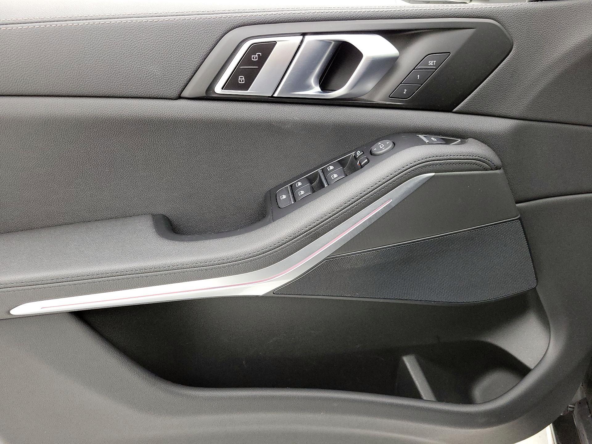 Thumbnail: 2022 BMW X5 - 12