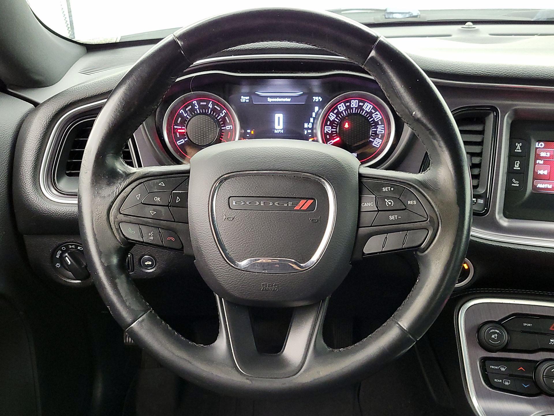 Thumbnail: 2016 Dodge Challenger - 10