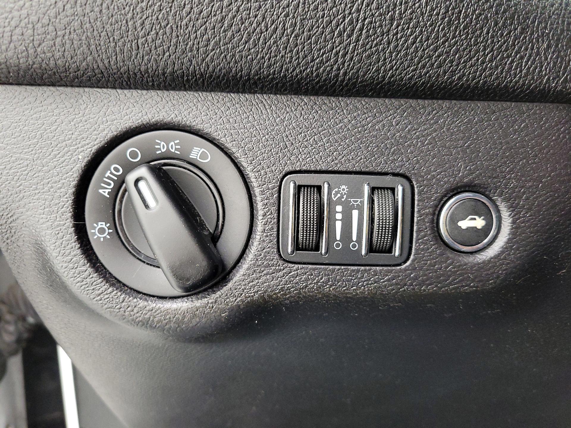 Thumbnail: 2016 Dodge Challenger - 13