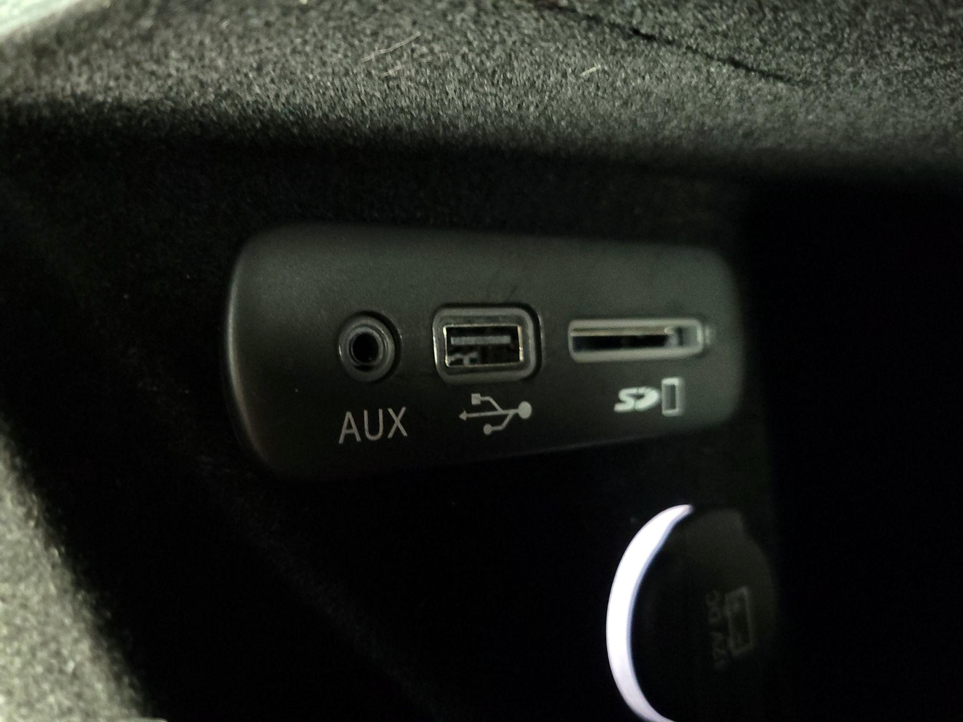 Thumbnail: 2016 Dodge Challenger - 17