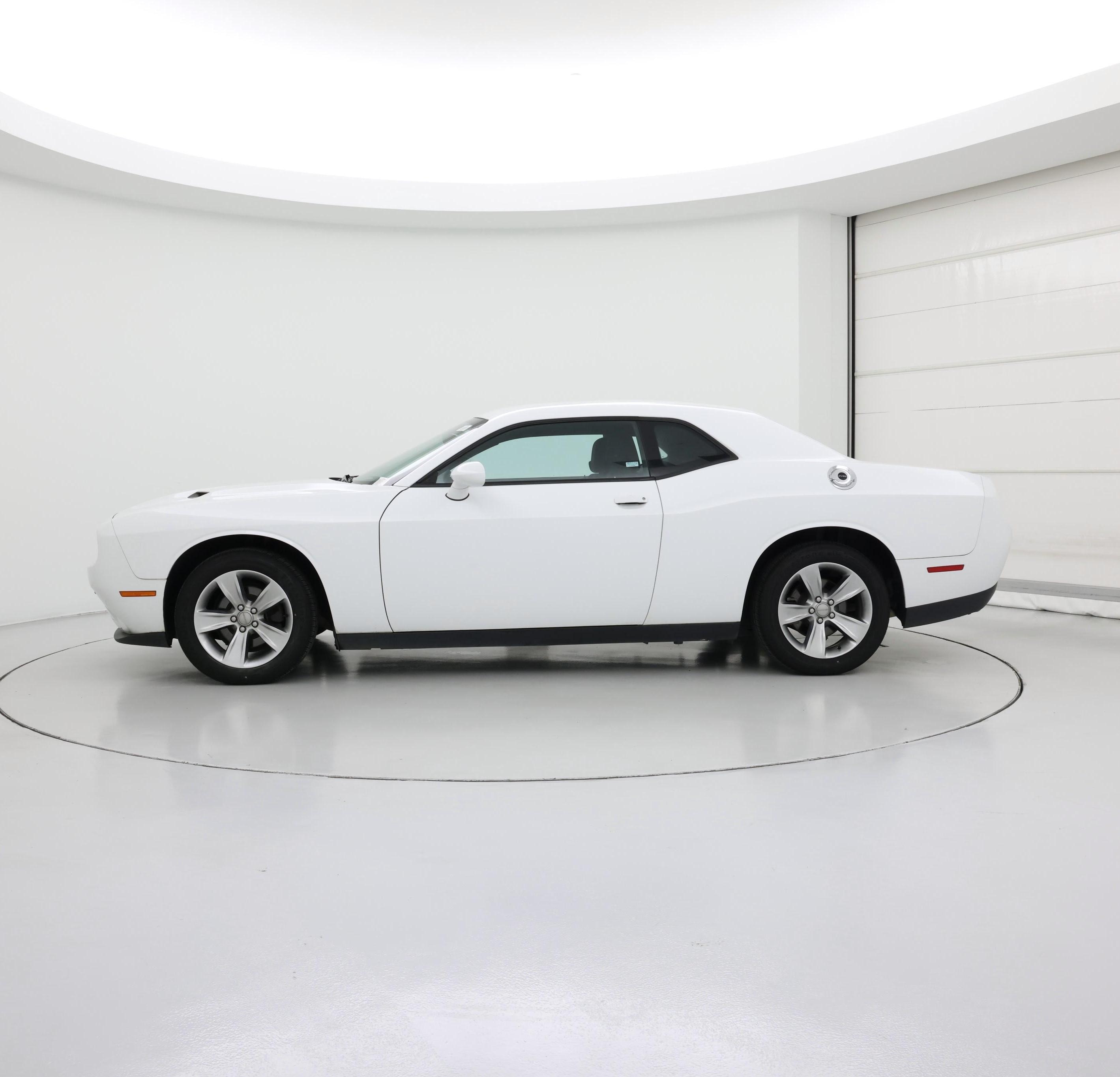 Thumbnail: 2016 Dodge Challenger - 3