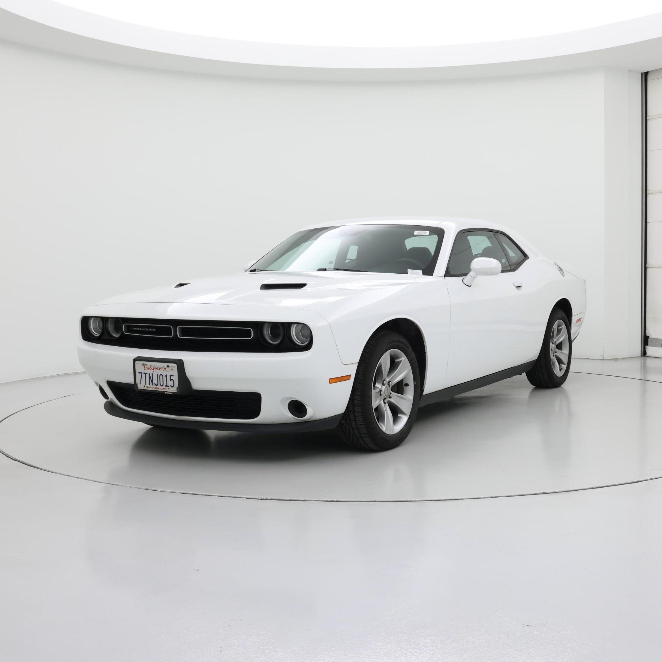 Thumbnail: 2016 Dodge Challenger - 4