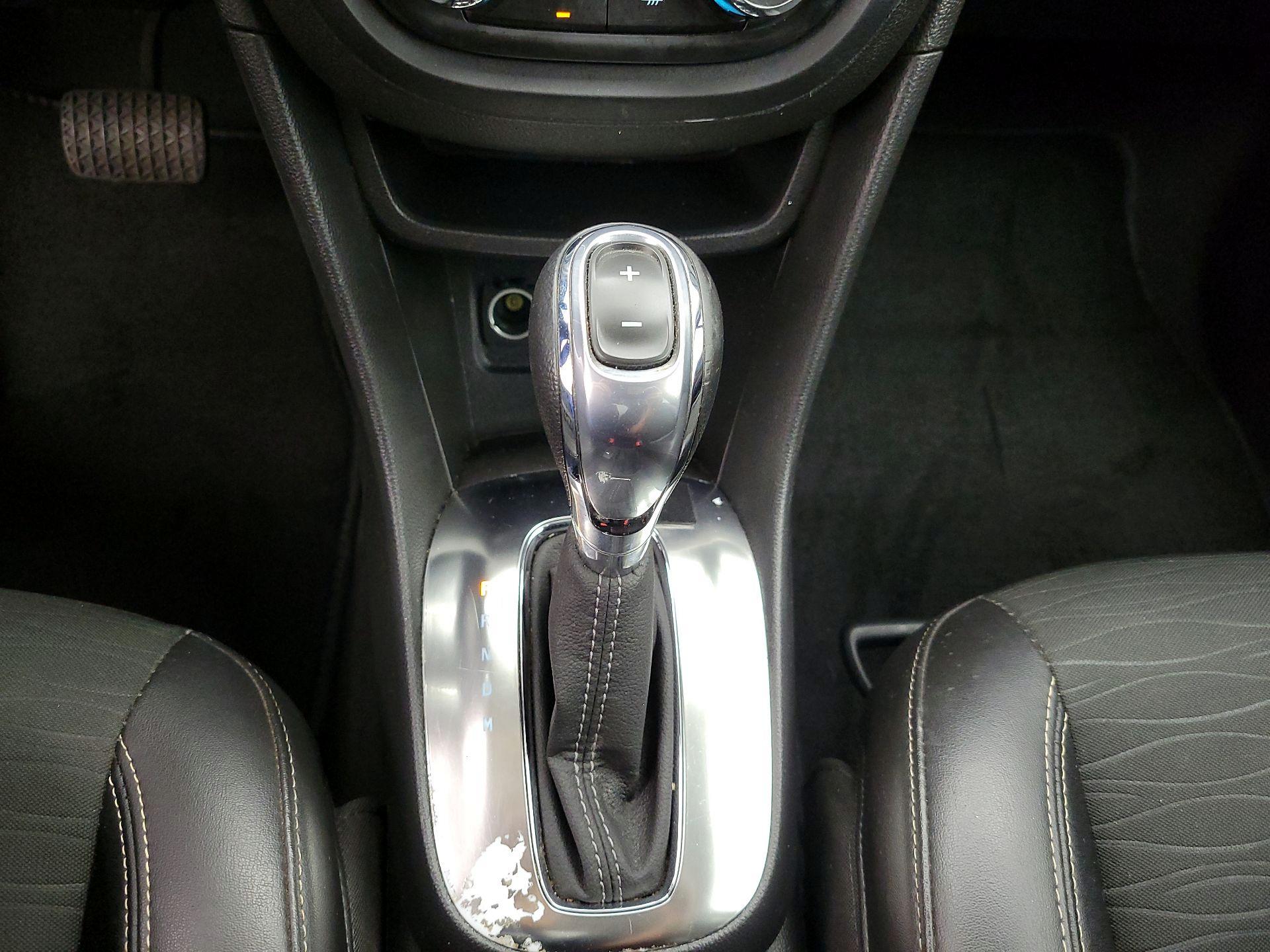 Thumbnail: 2015 Buick Encore - 17
