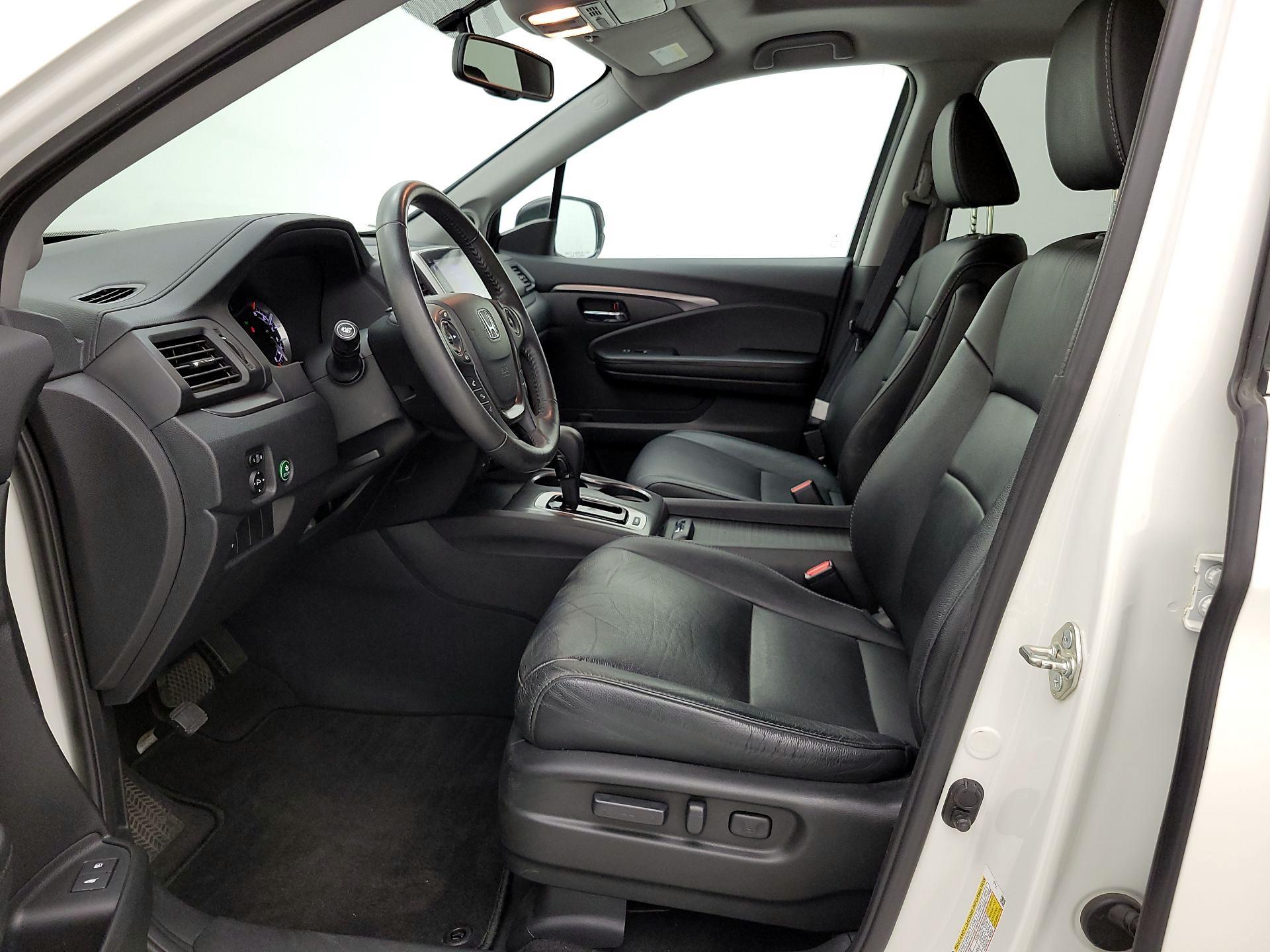 Thumbnail: 2018 Honda Pilot - 11