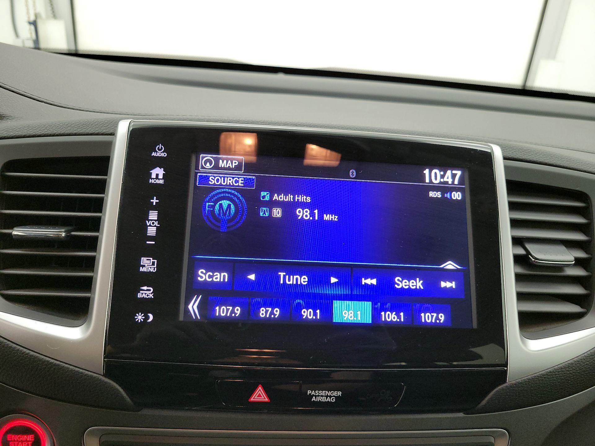 Thumbnail: 2018 Honda Pilot - 15