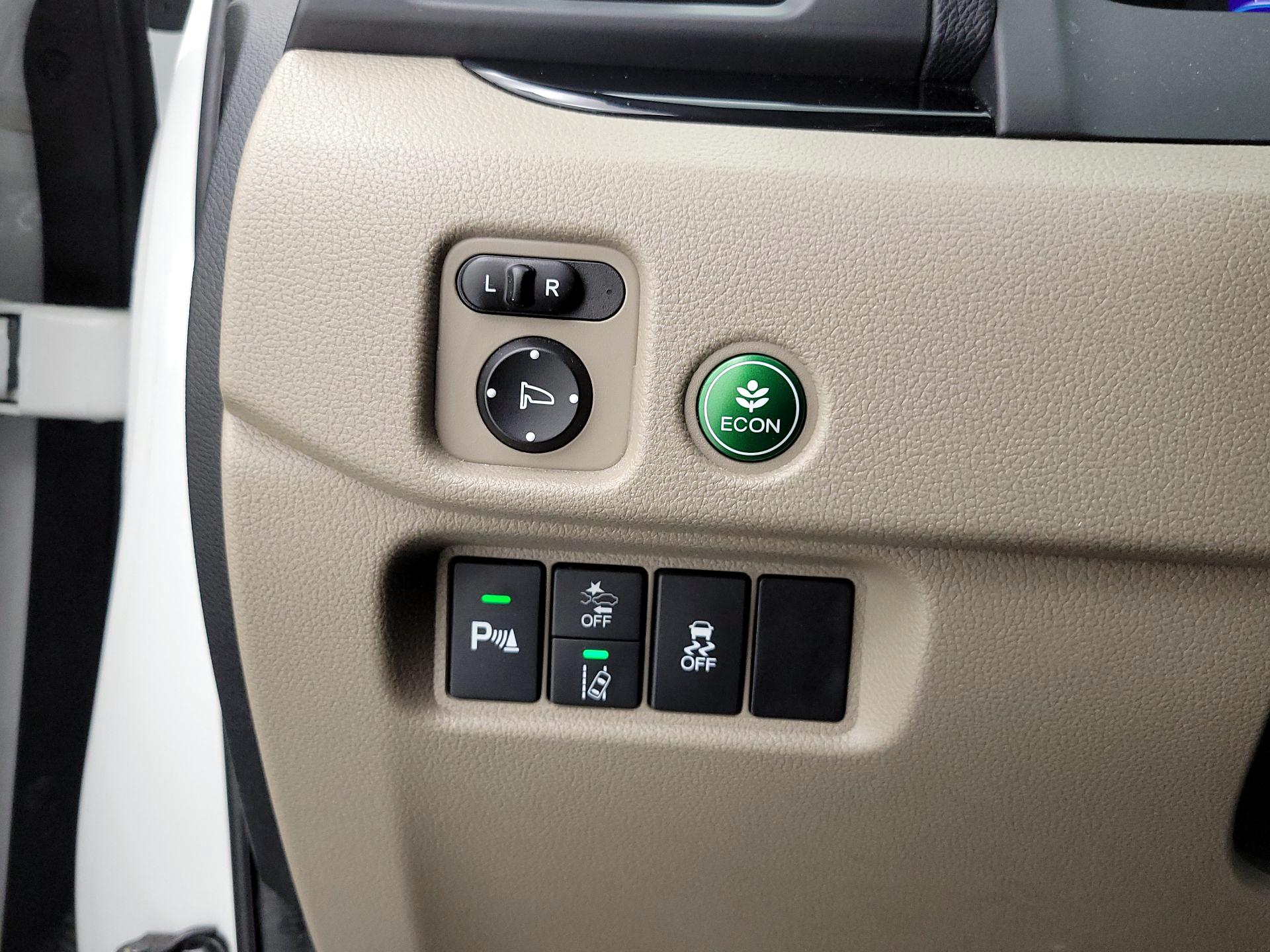 Thumbnail: 2020 Honda Pilot - 13