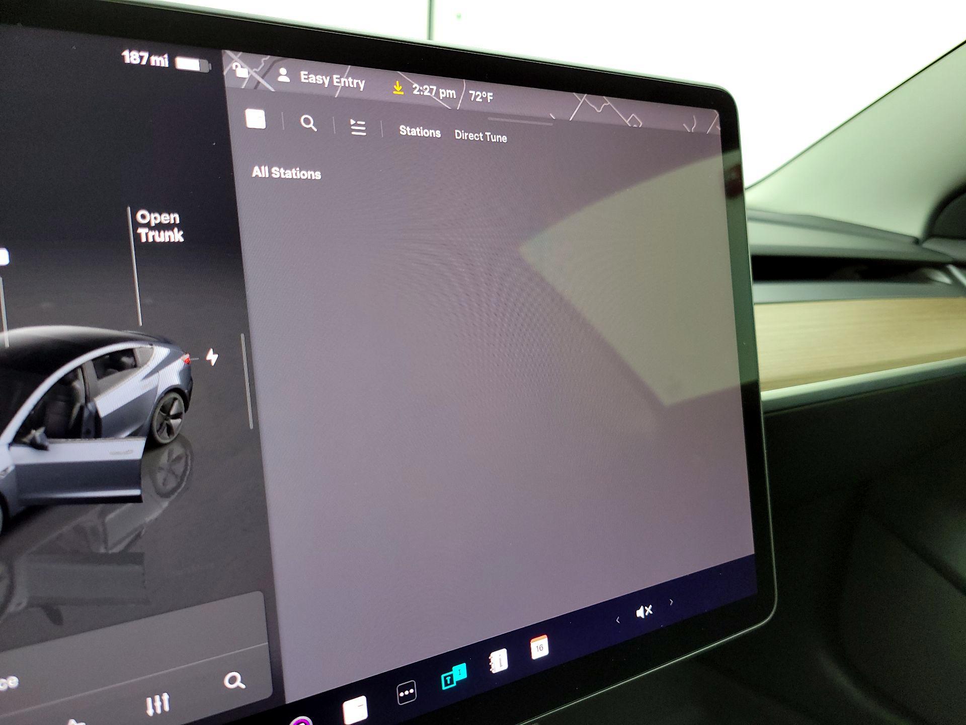 Thumbnail: 2022 Tesla Model 3 - 15