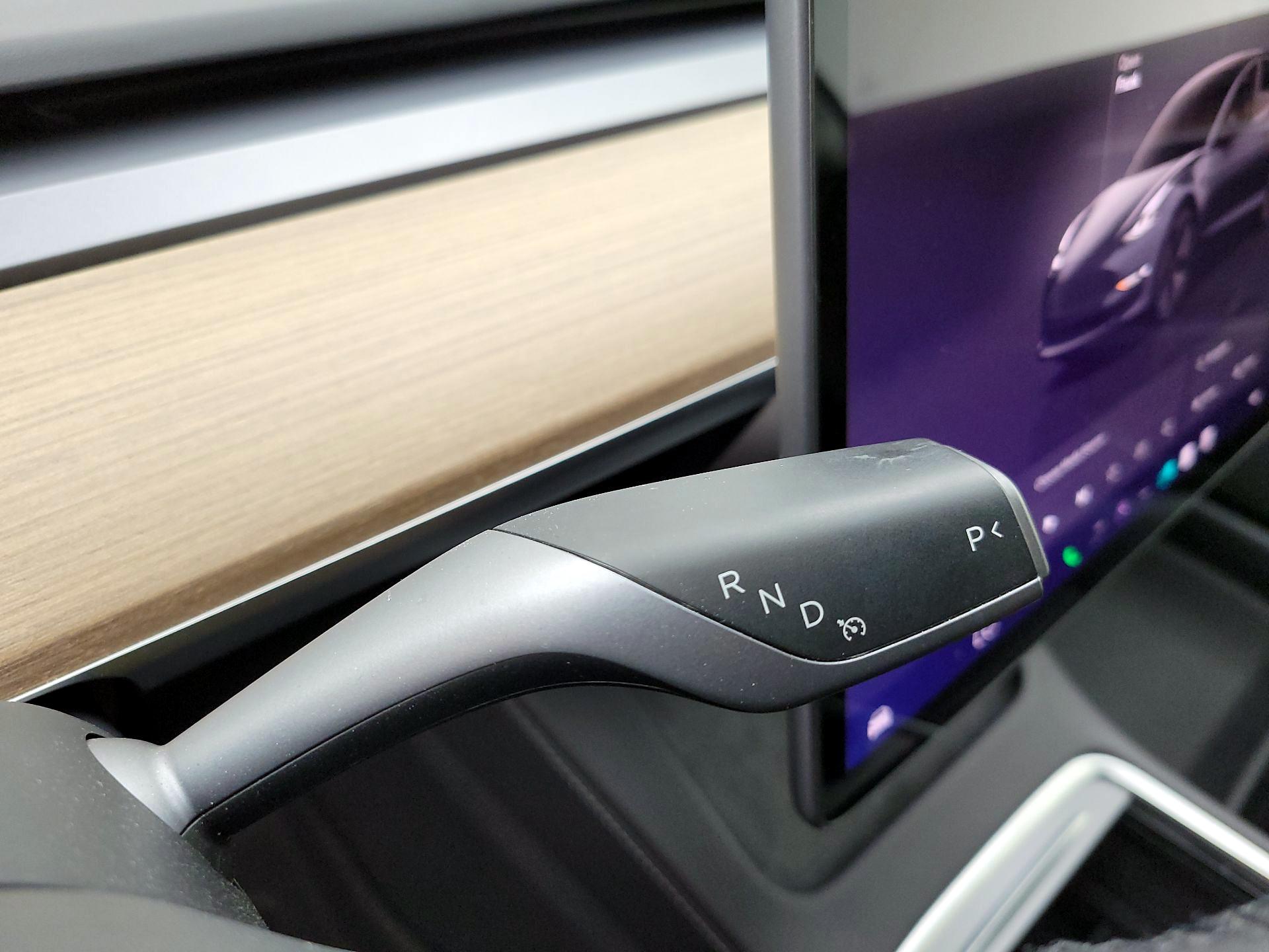 Thumbnail: 2022 Tesla Model 3 - 17