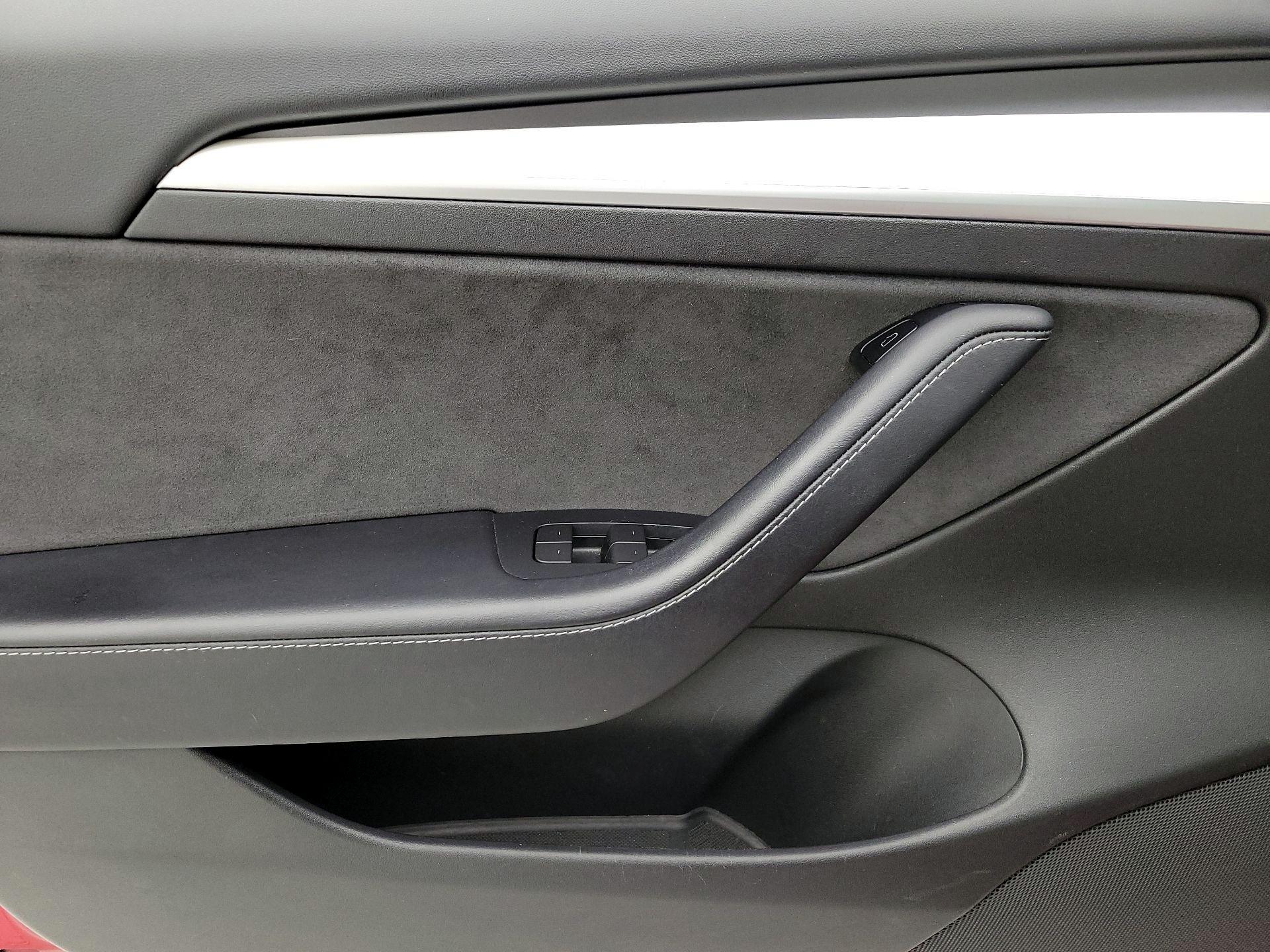 Thumbnail: 2021 Tesla Model 3 - 12