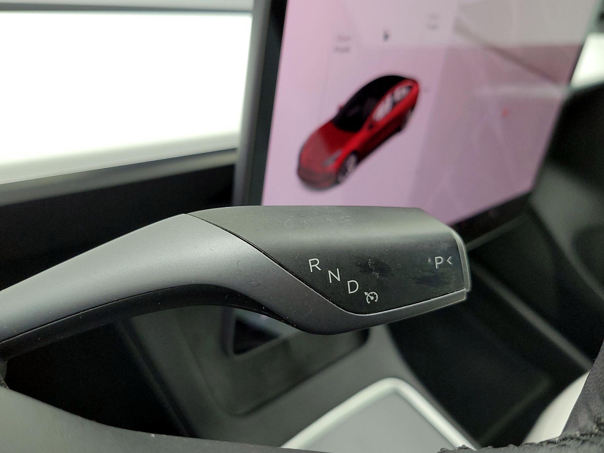 Thumbnail: 2021 Tesla Model 3 - 17