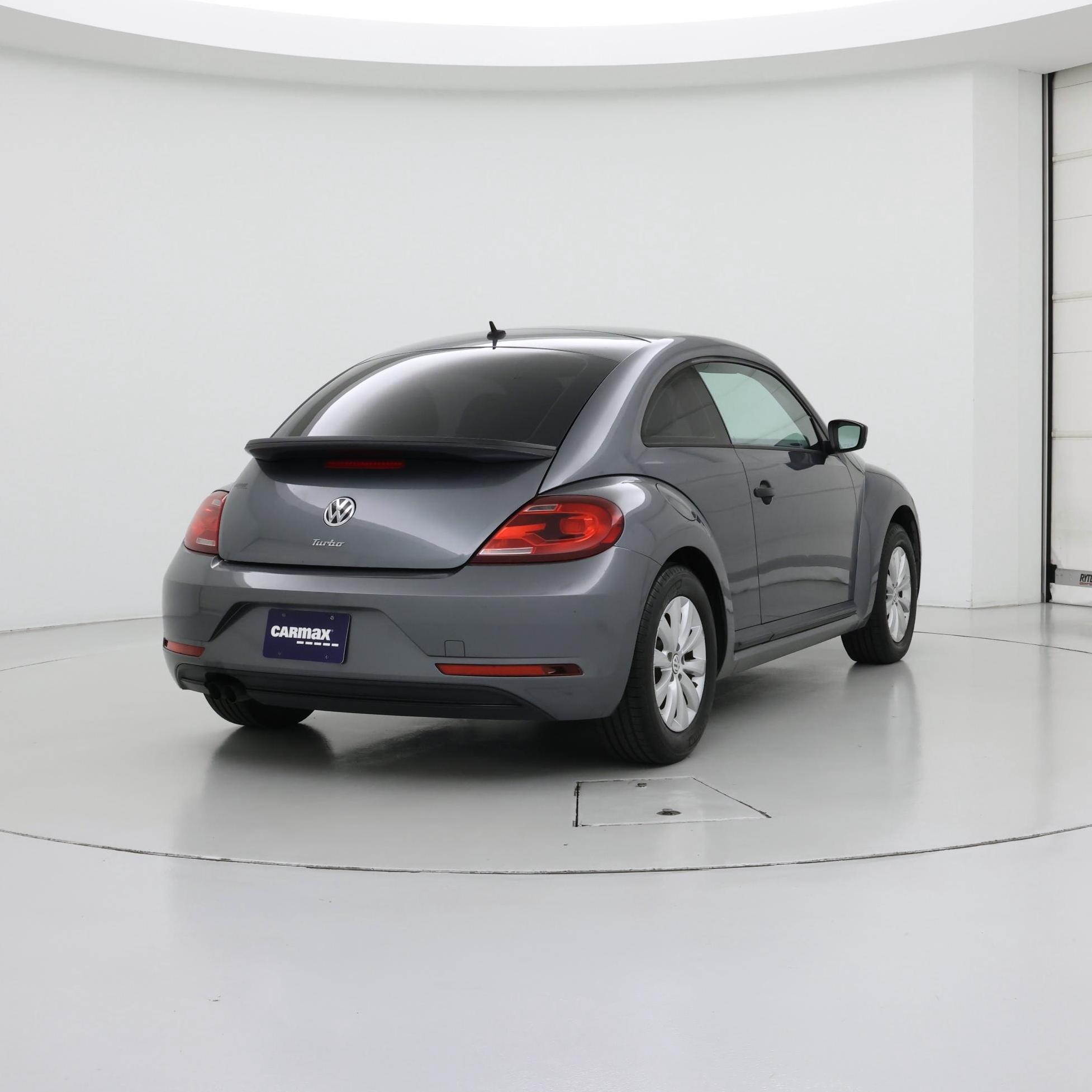 Thumbnail: 2018 Volkswagen Beetle - 8