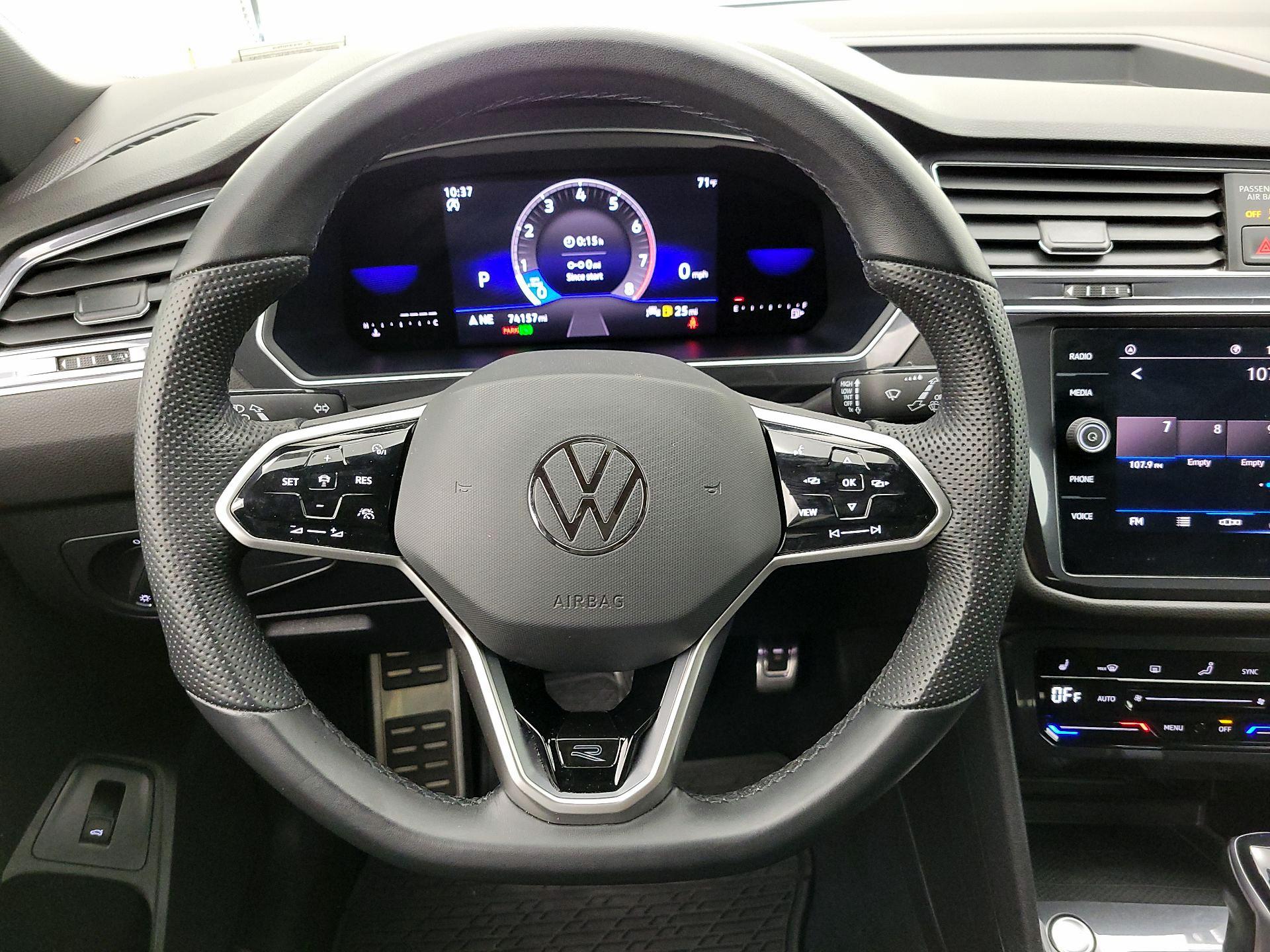 Thumbnail: 2022 Volkswagen Tiguan - 10