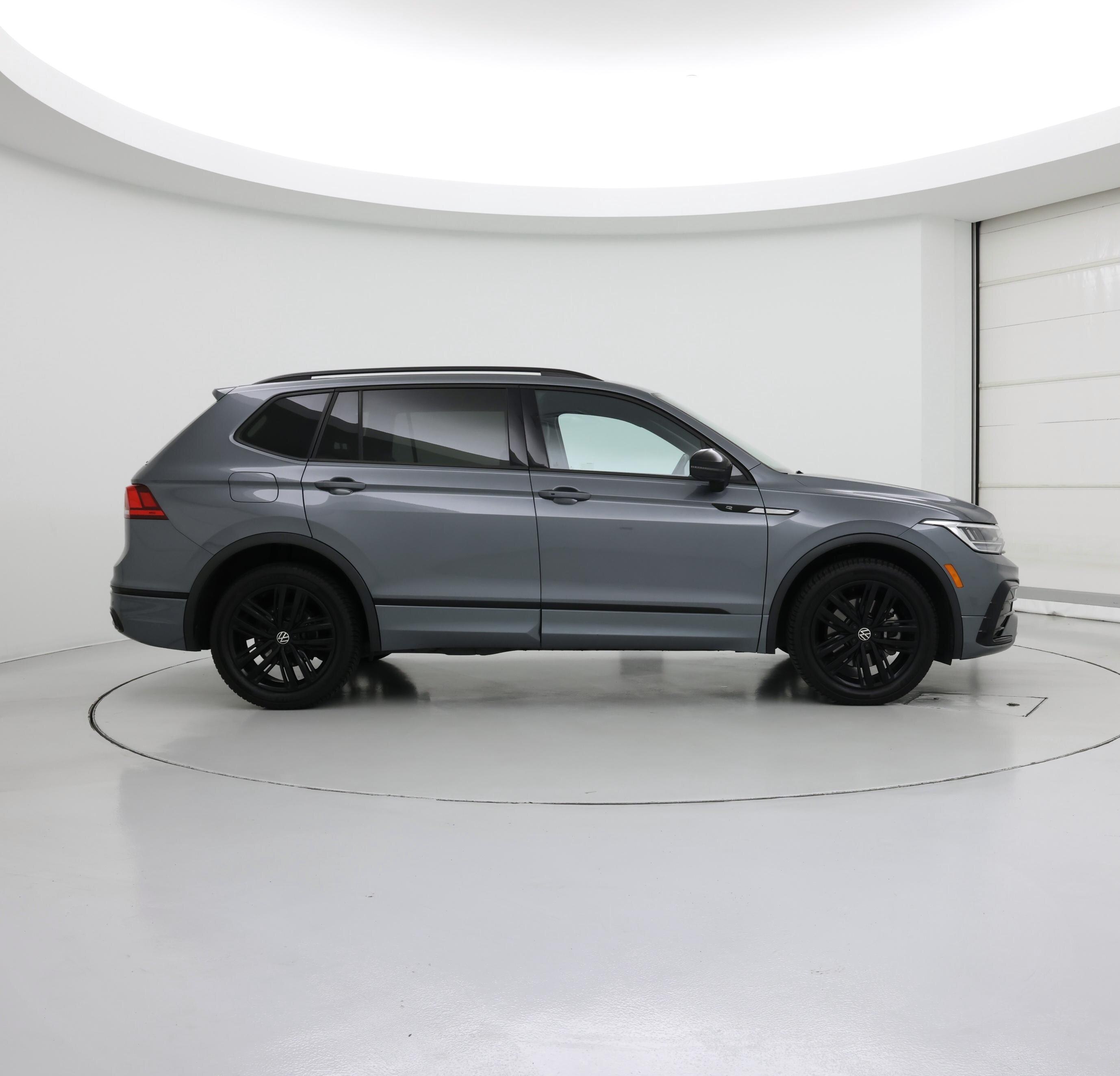 Thumbnail: 2022 Volkswagen Tiguan - 7