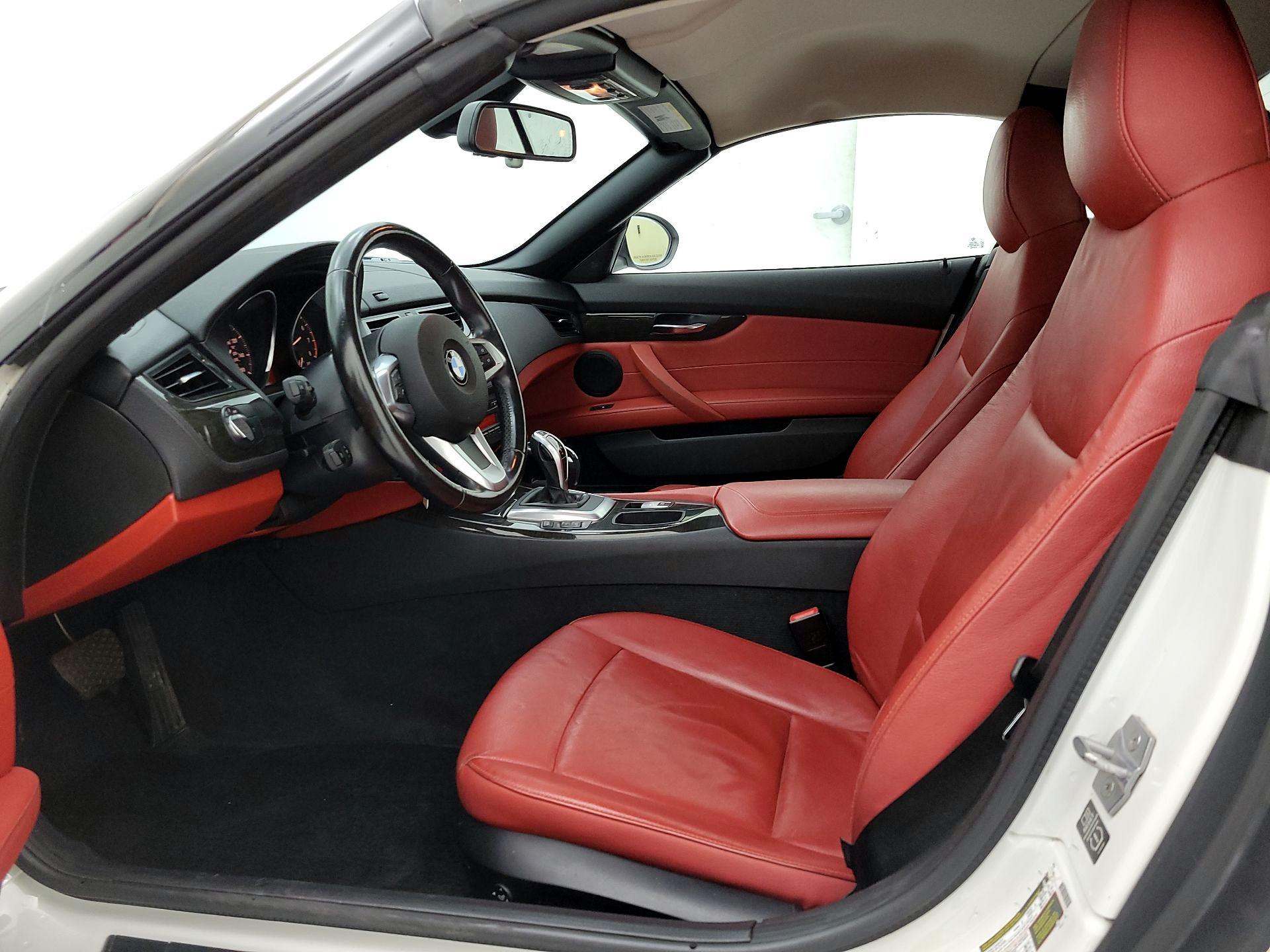 Thumbnail: 2015 BMW Z4 - 11