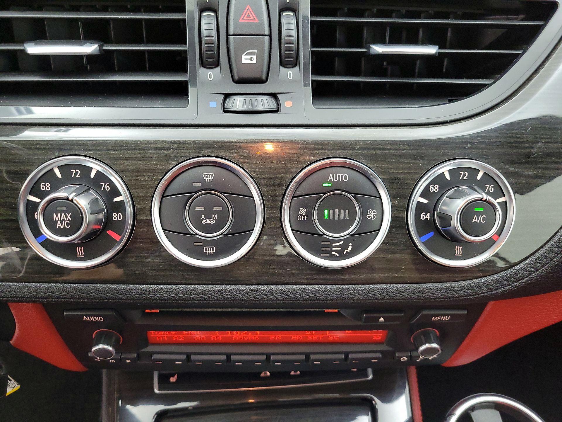 Thumbnail: 2015 BMW Z4 - 15