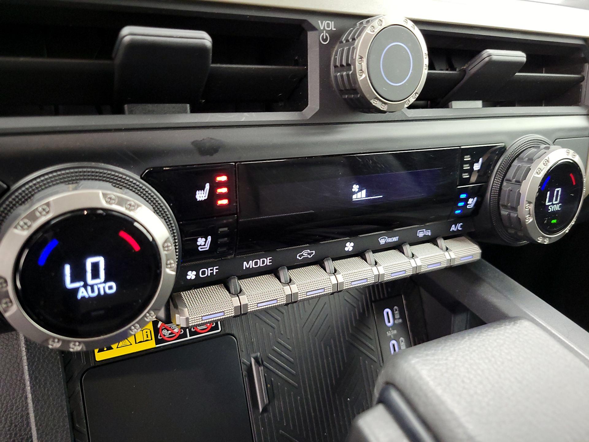 Thumbnail: 2024 Toyota Tacoma - 16