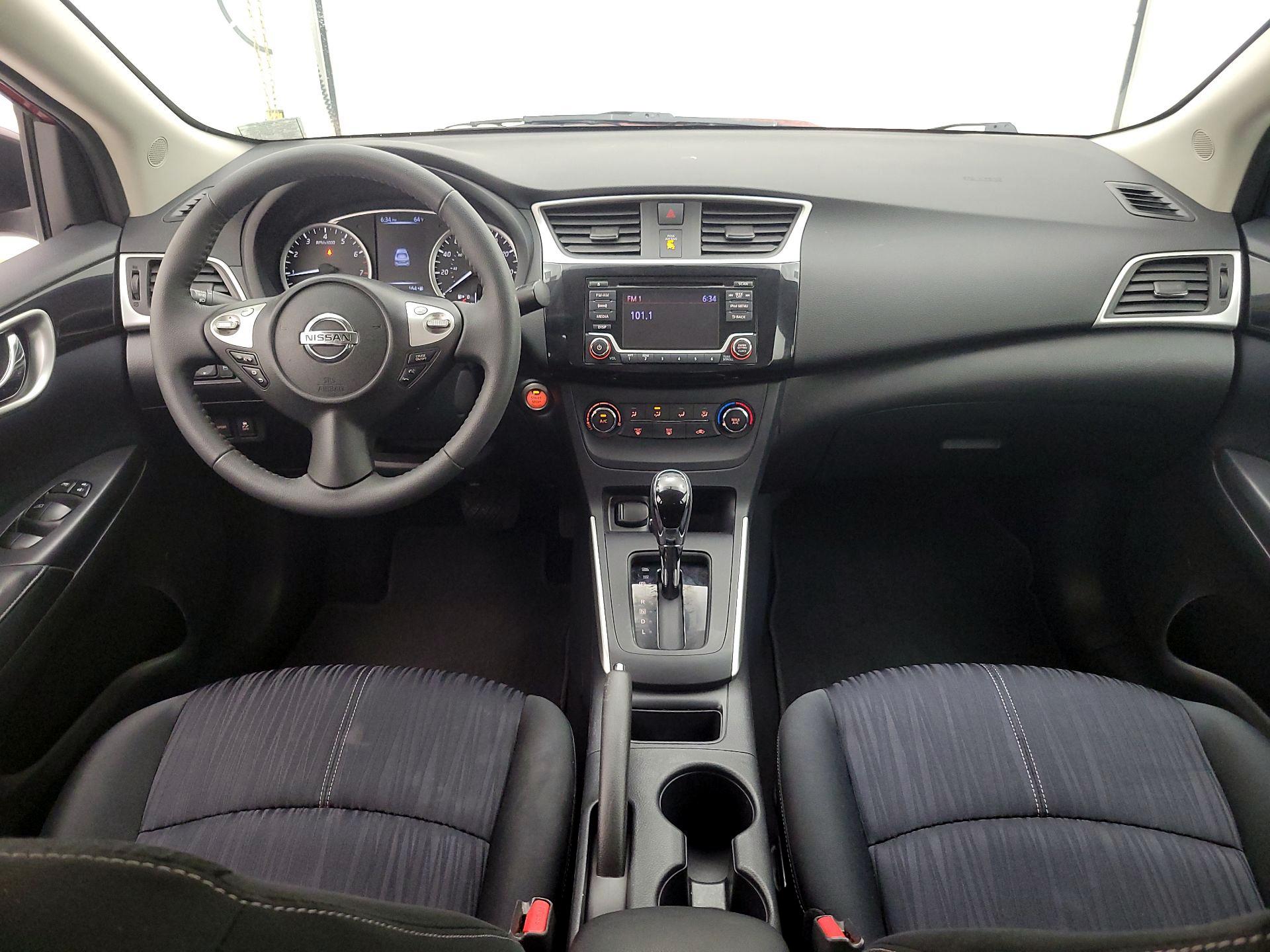 Thumbnail: 2017 Nissan Sentra - 9