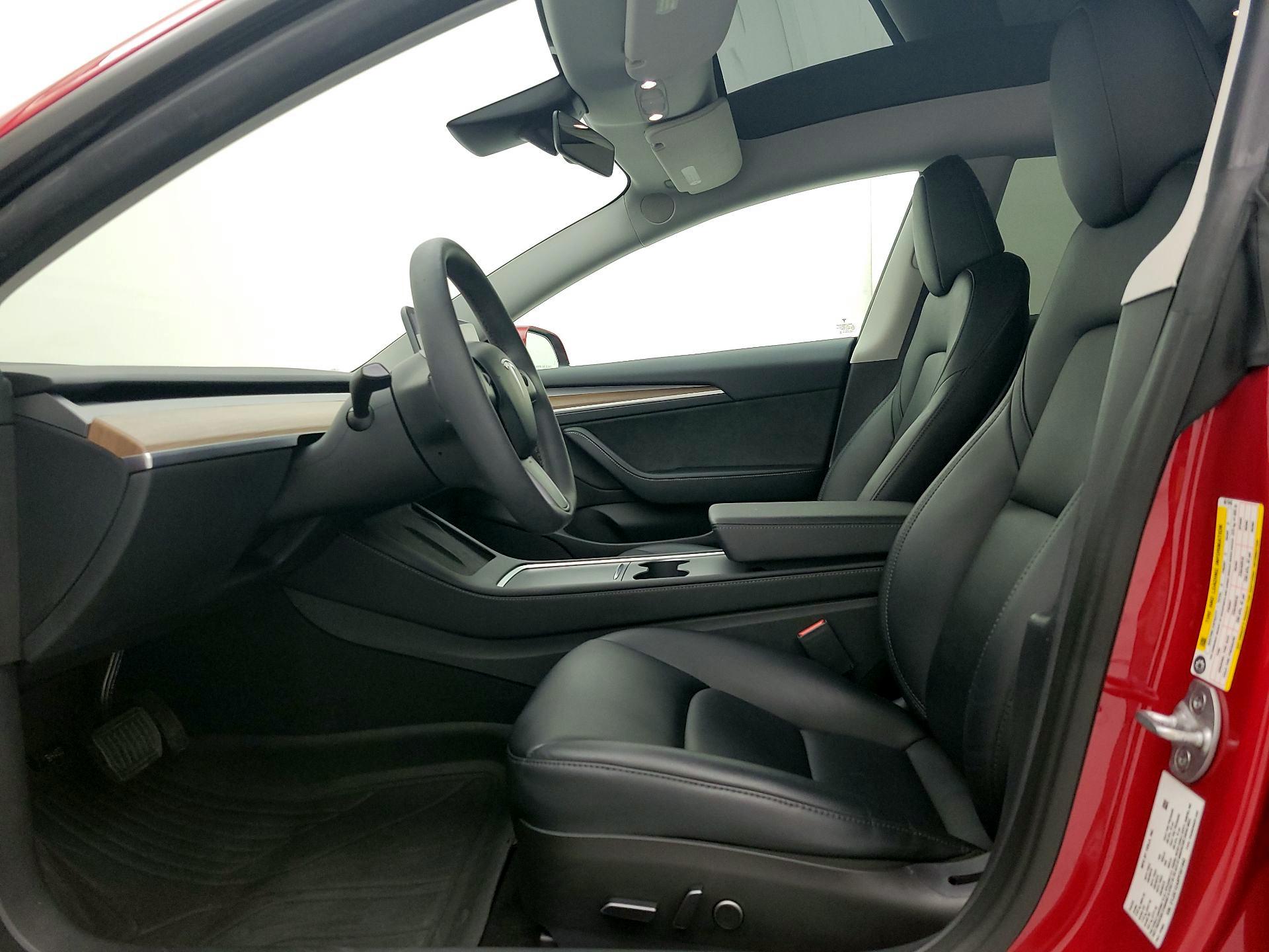 Thumbnail: 2023 Tesla Model 3 - 11