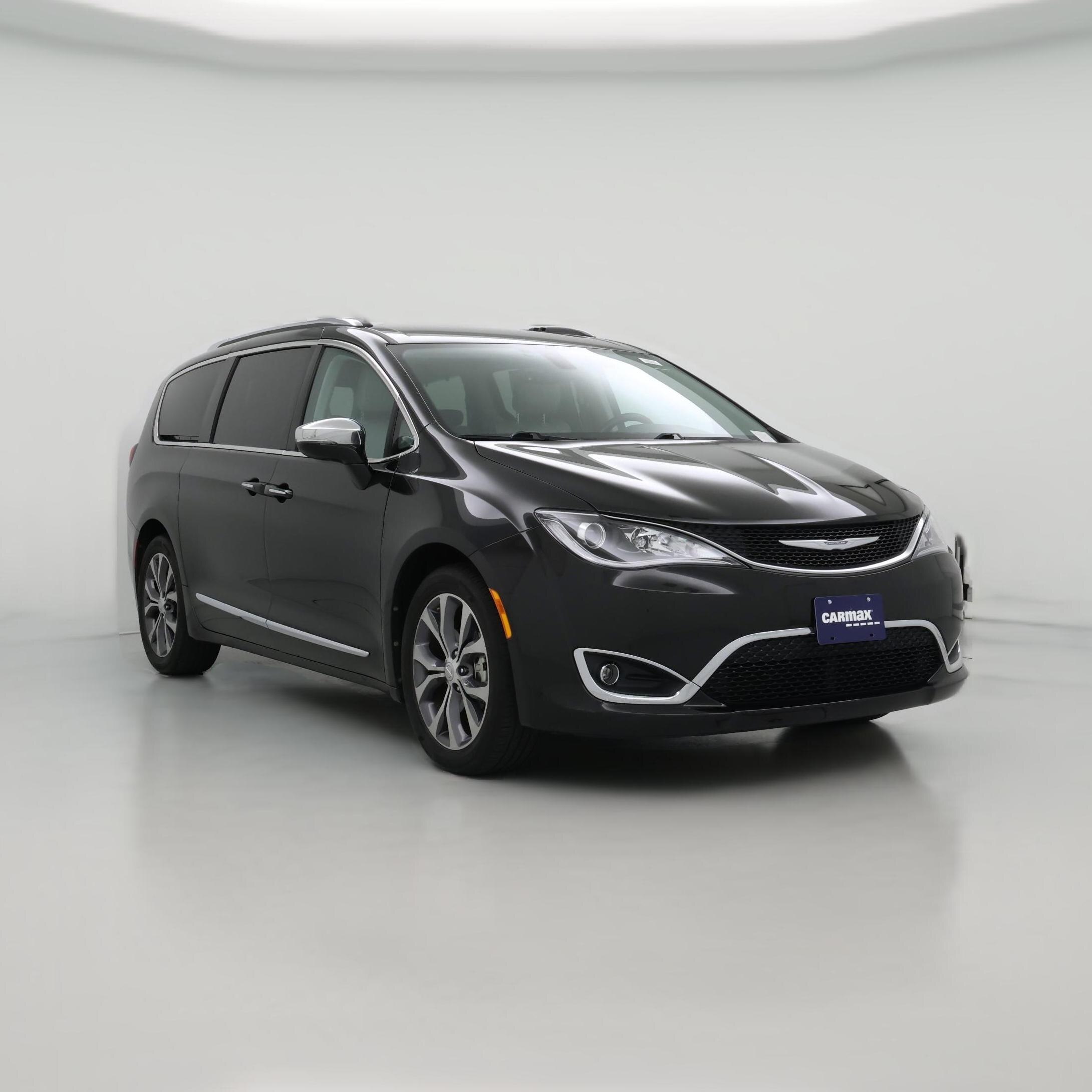 Thumbnail: 2017 Chrysler Pacifica - 1