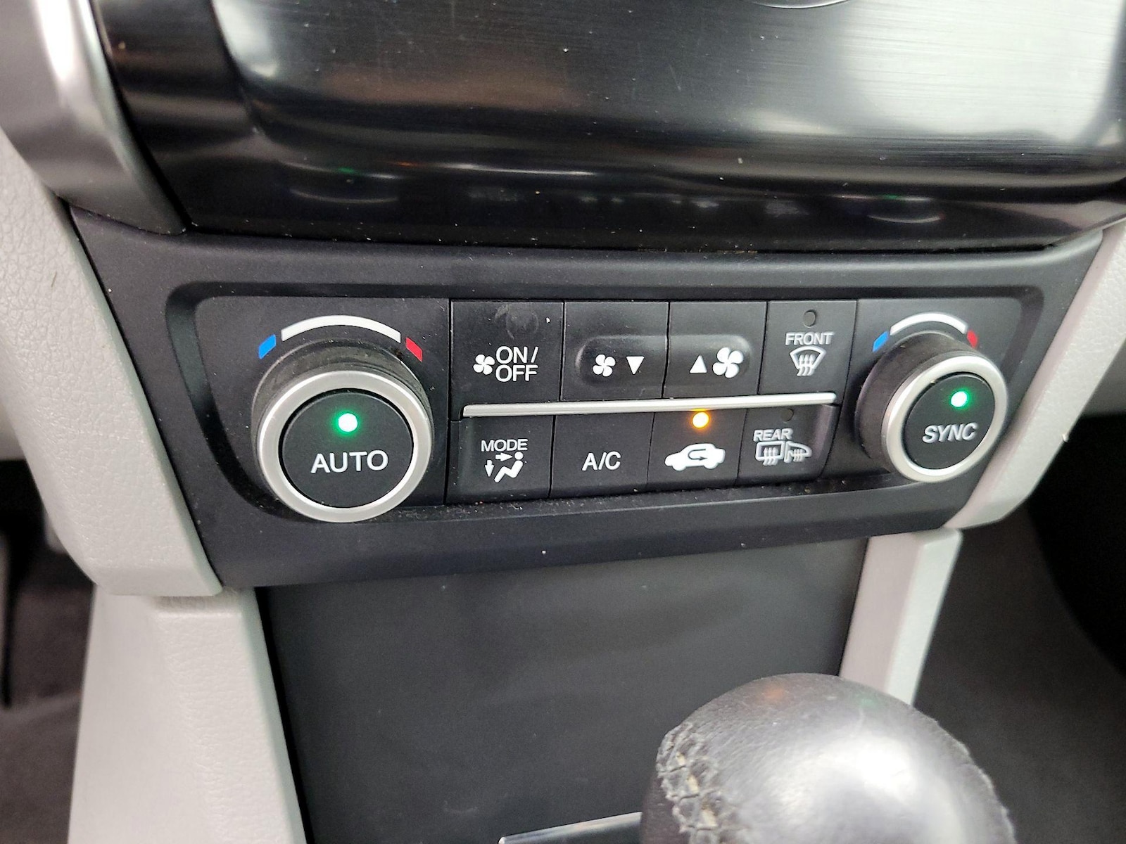 2016 Acura ILX Base - Photo 17