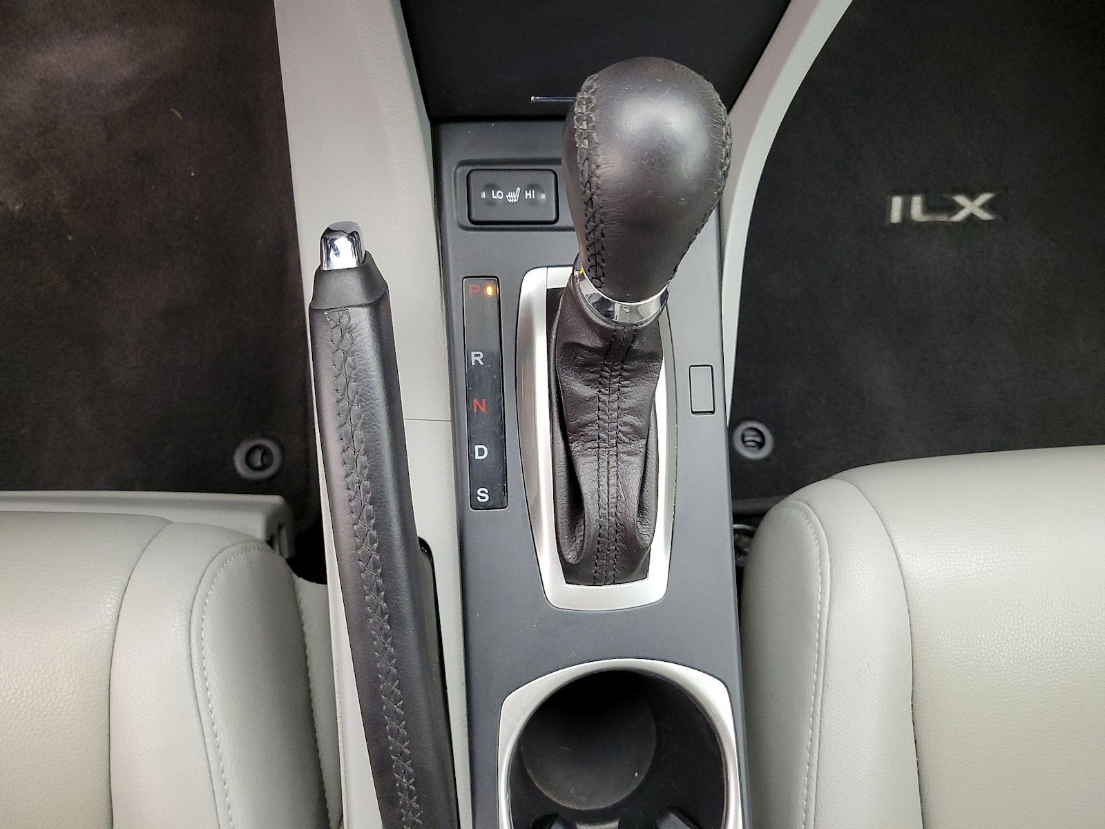 2016 Acura ILX Base - Photo 18