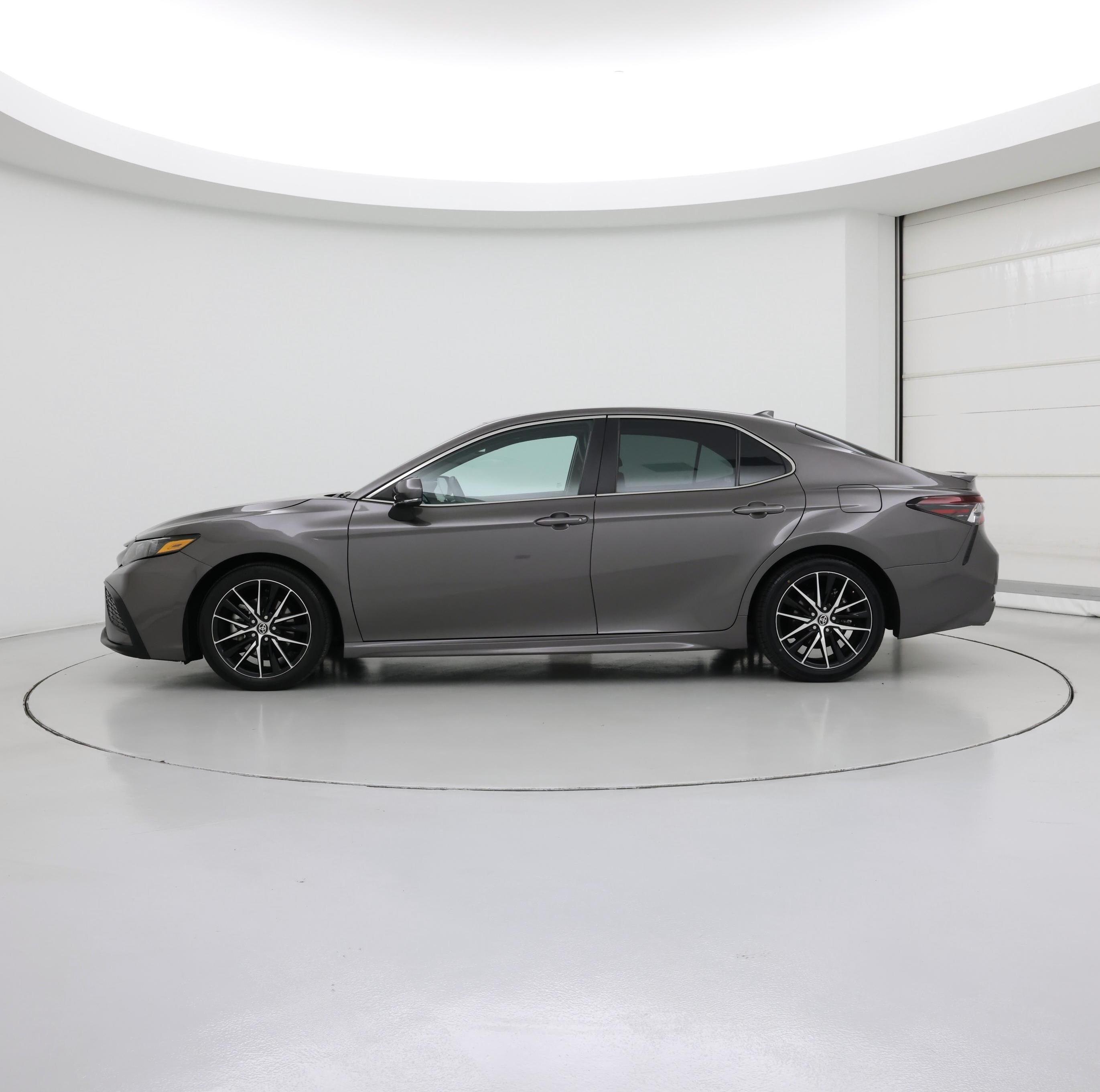 Thumbnail: 2023 Toyota Camry - 3