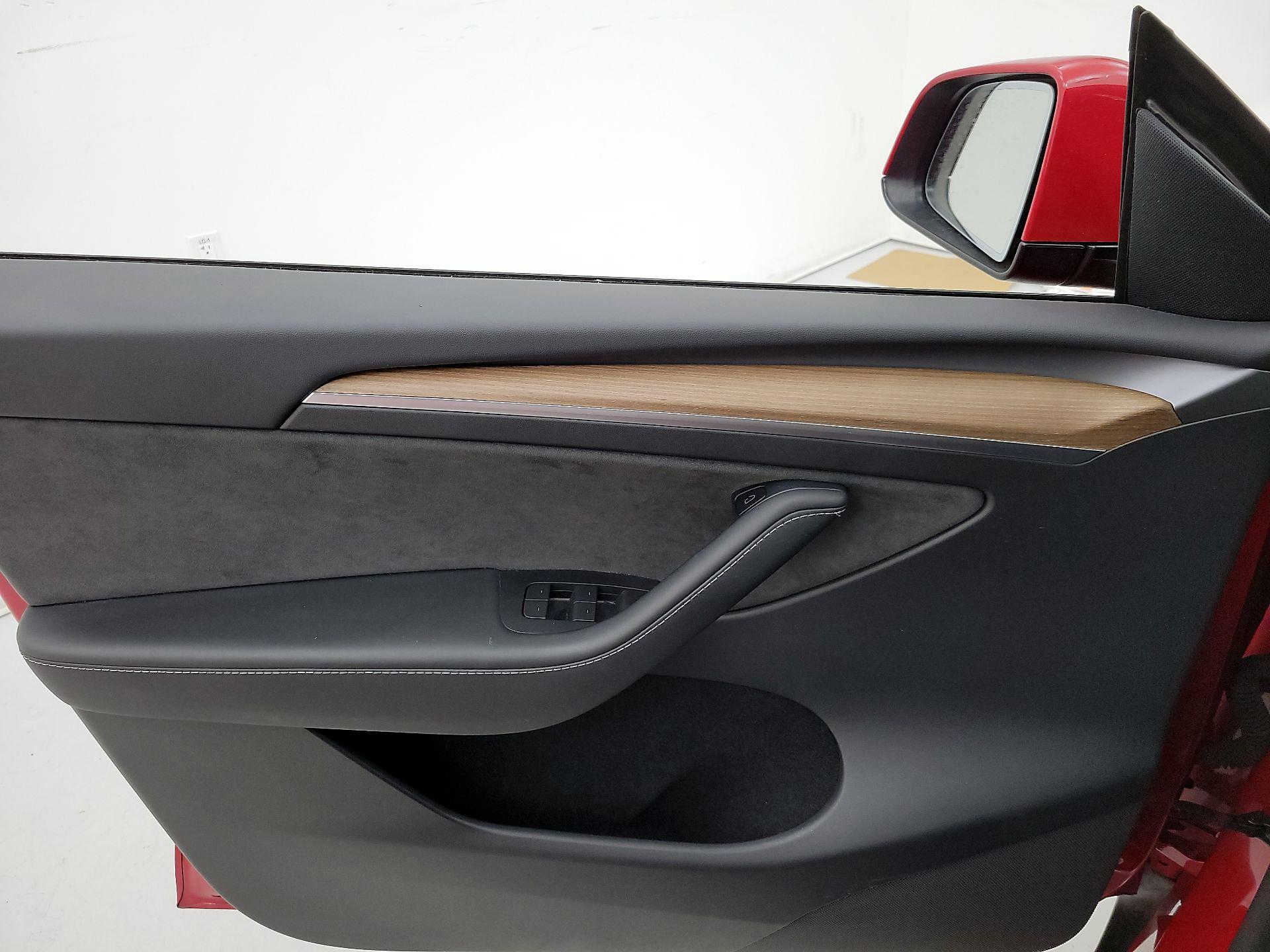 Thumbnail: 2022 Tesla Model Y - 12