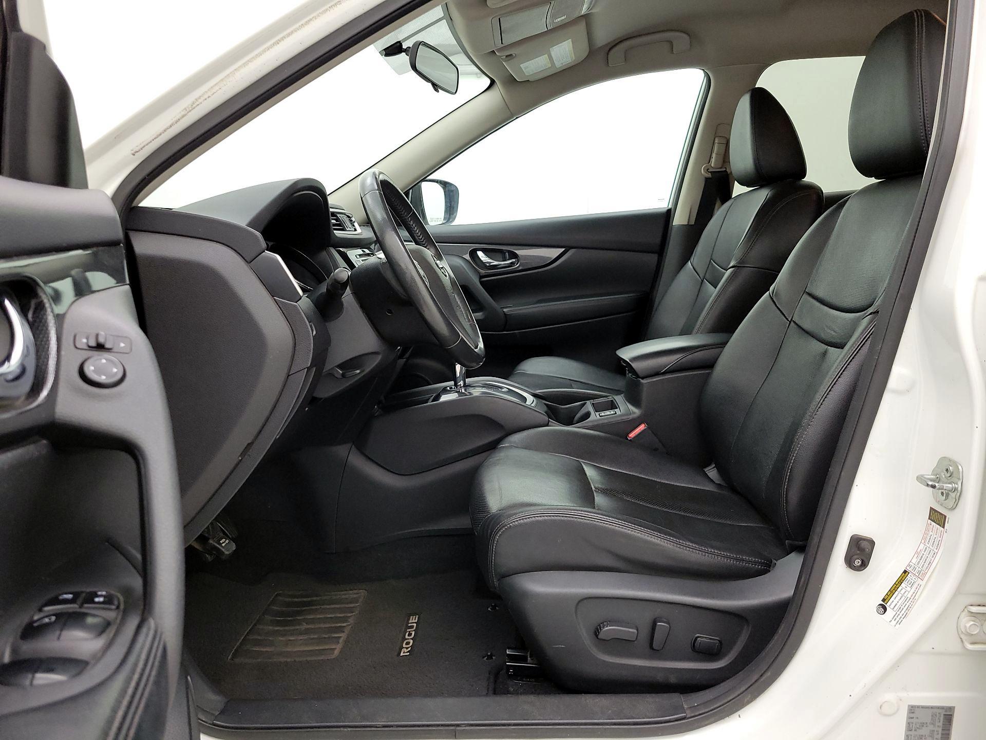 Thumbnail: 2016 Nissan Rogue - 11