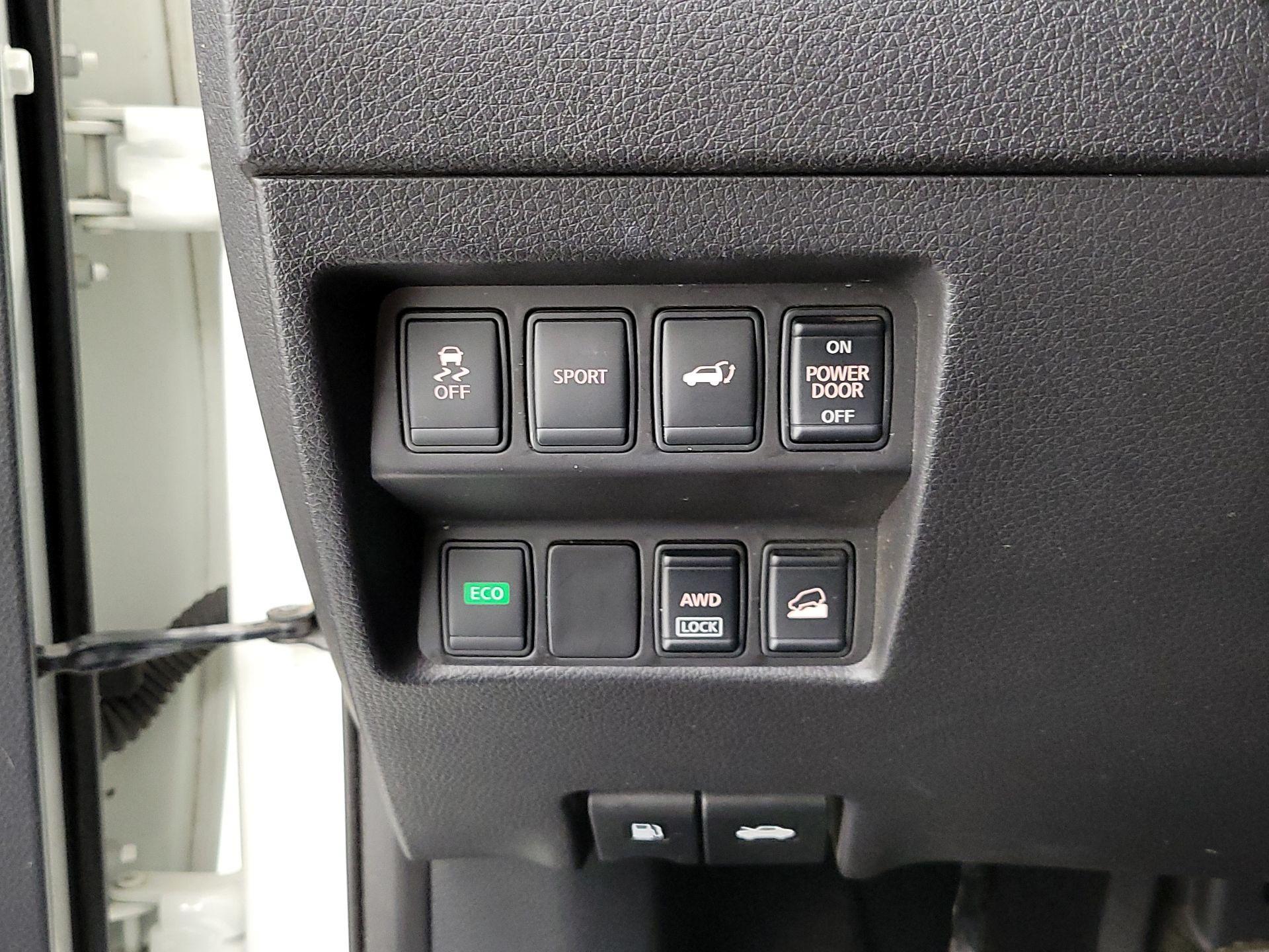 Thumbnail: 2016 Nissan Rogue - 13