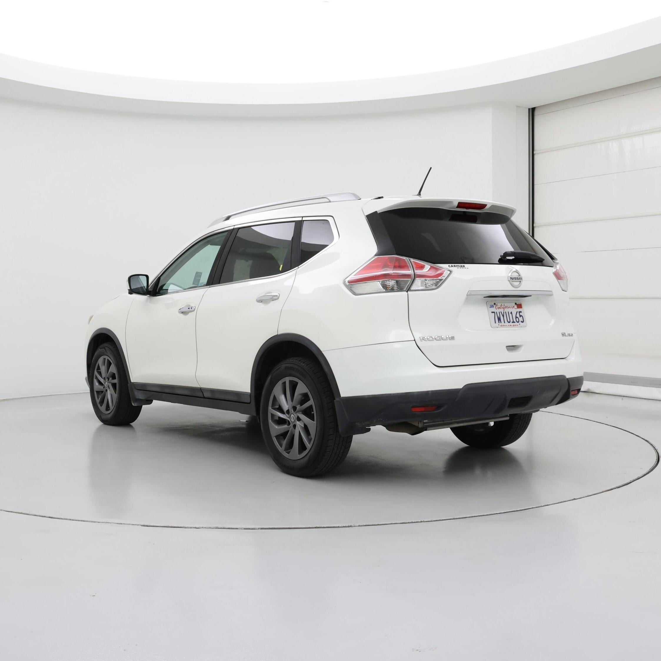 Thumbnail: 2016 Nissan Rogue - 2