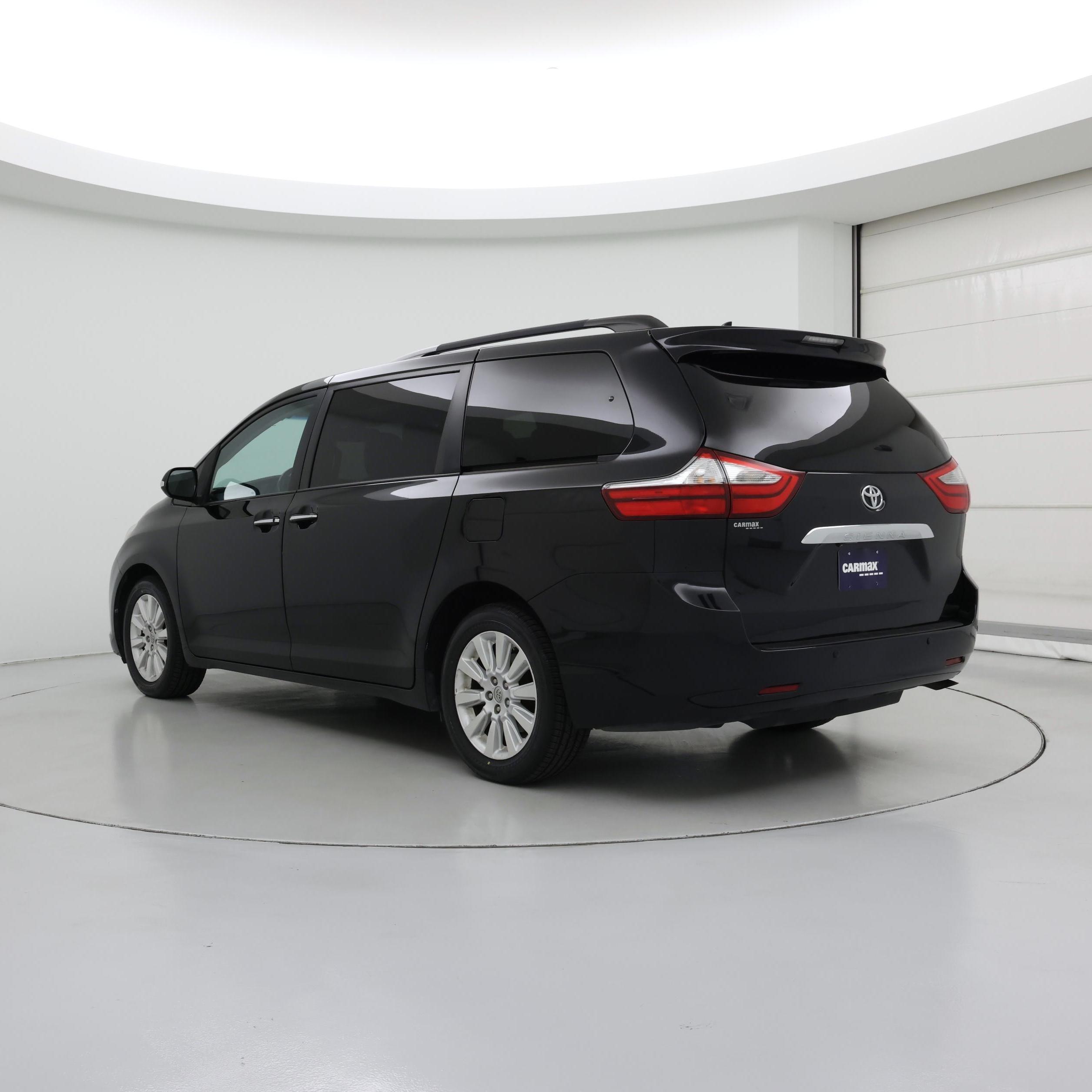 Thumbnail: 2015 Toyota Sienna - 2
