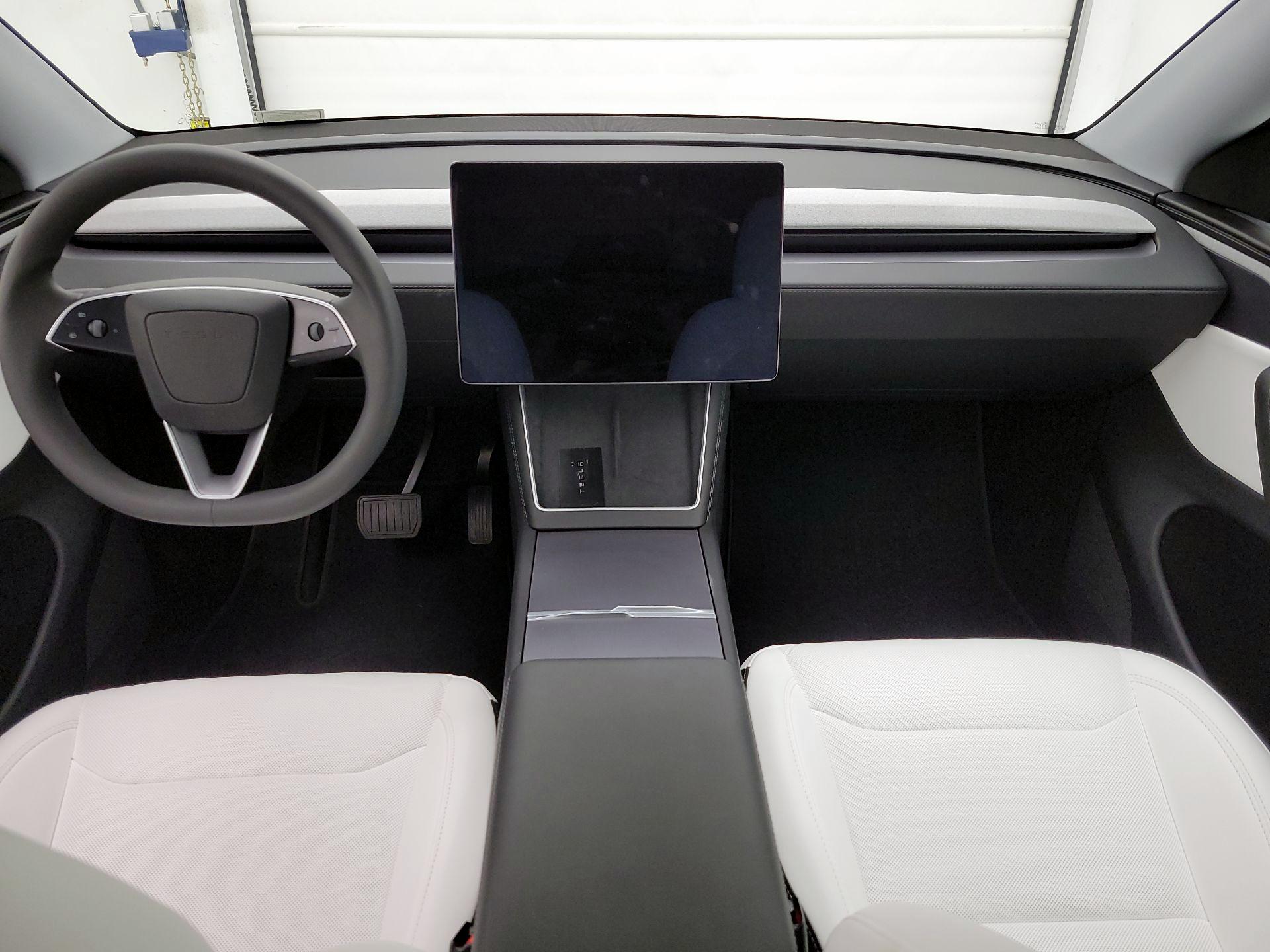 Thumbnail: 2026 Tesla Model Y - 9