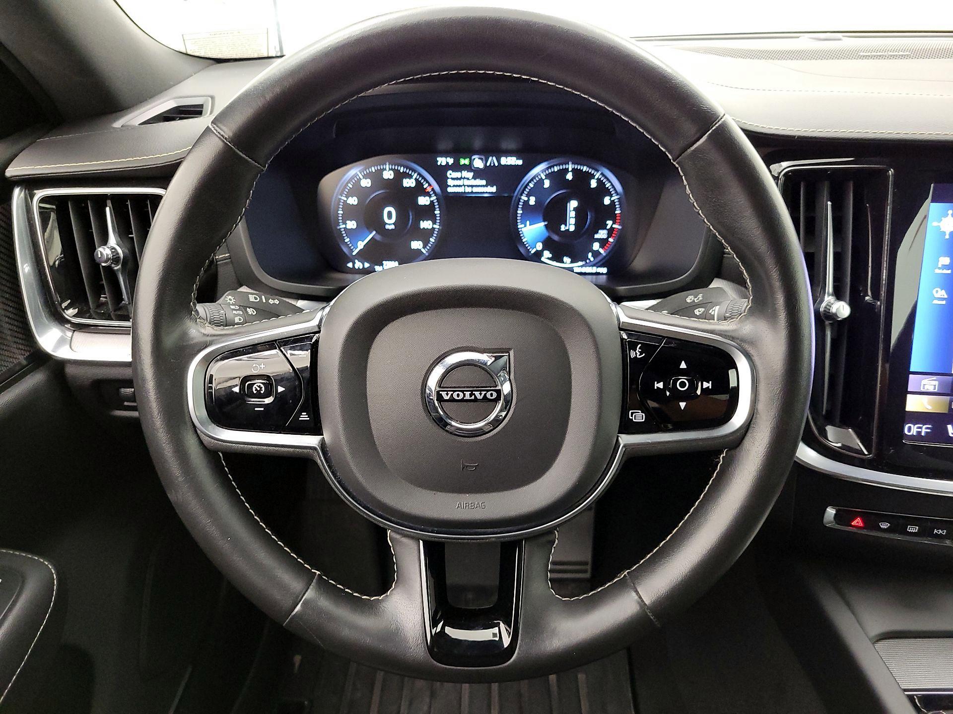 Thumbnail: 2021 Volvo S60 - 10