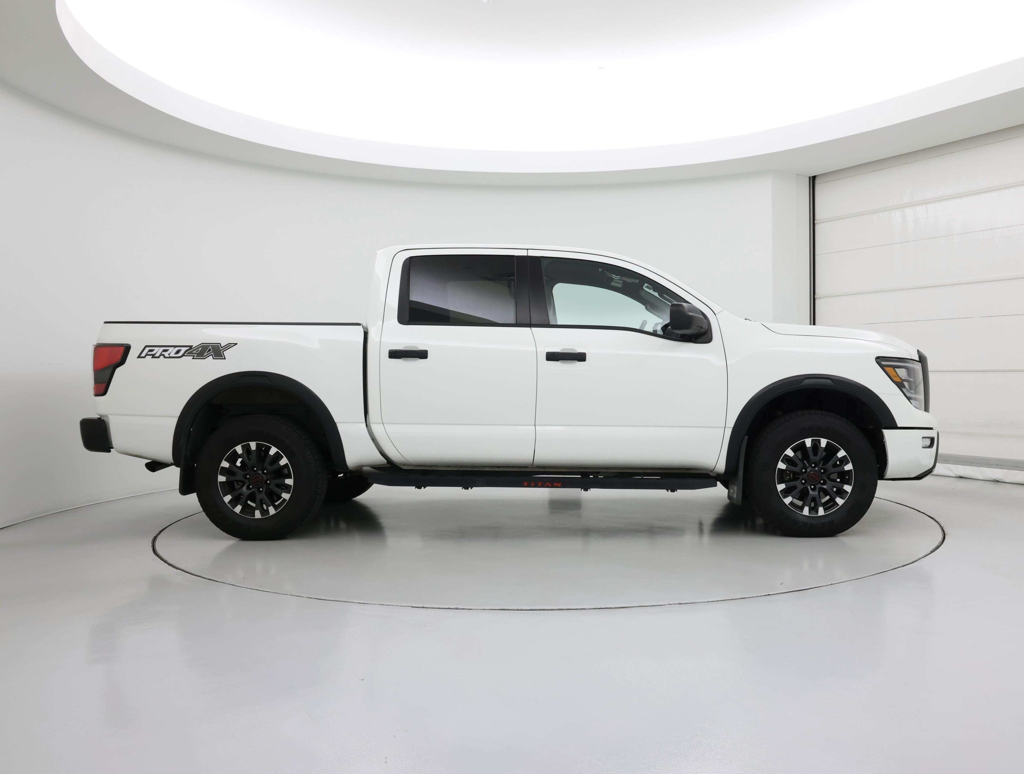 Thumbnail: 2023 Nissan Titan - 7
